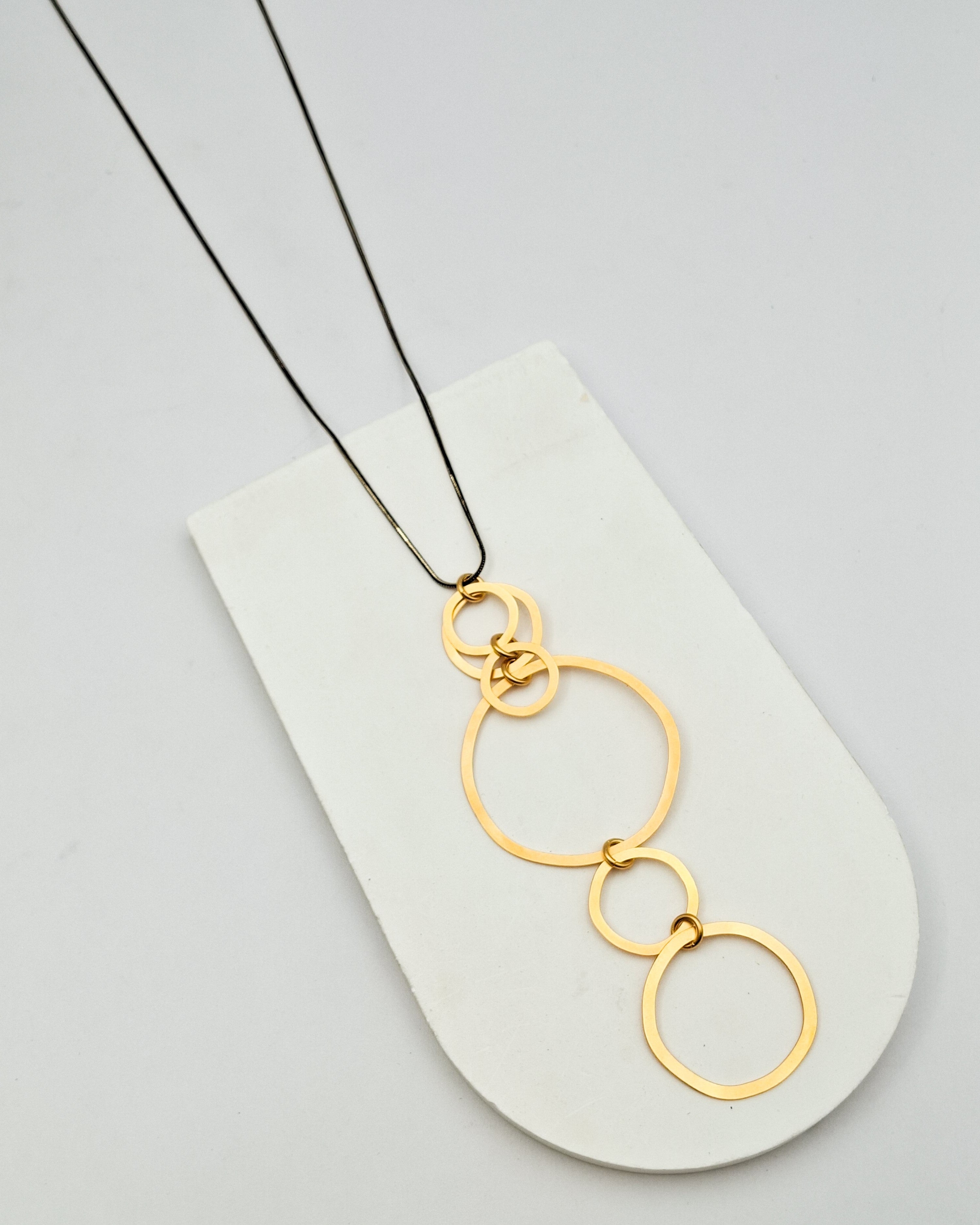 שרשרת ארוכה תמר