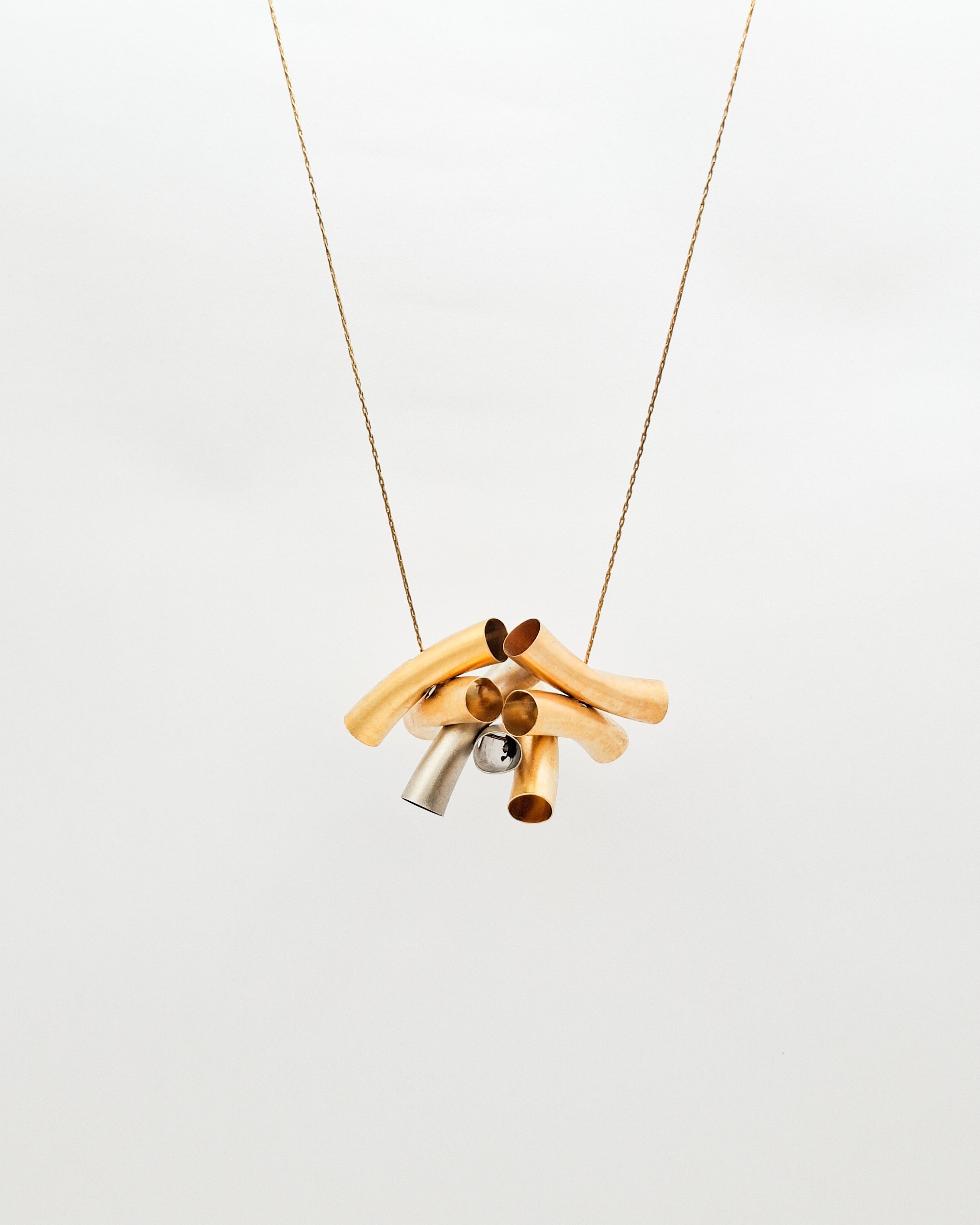 שרשרת צינורות עבודת יד זהב כסף