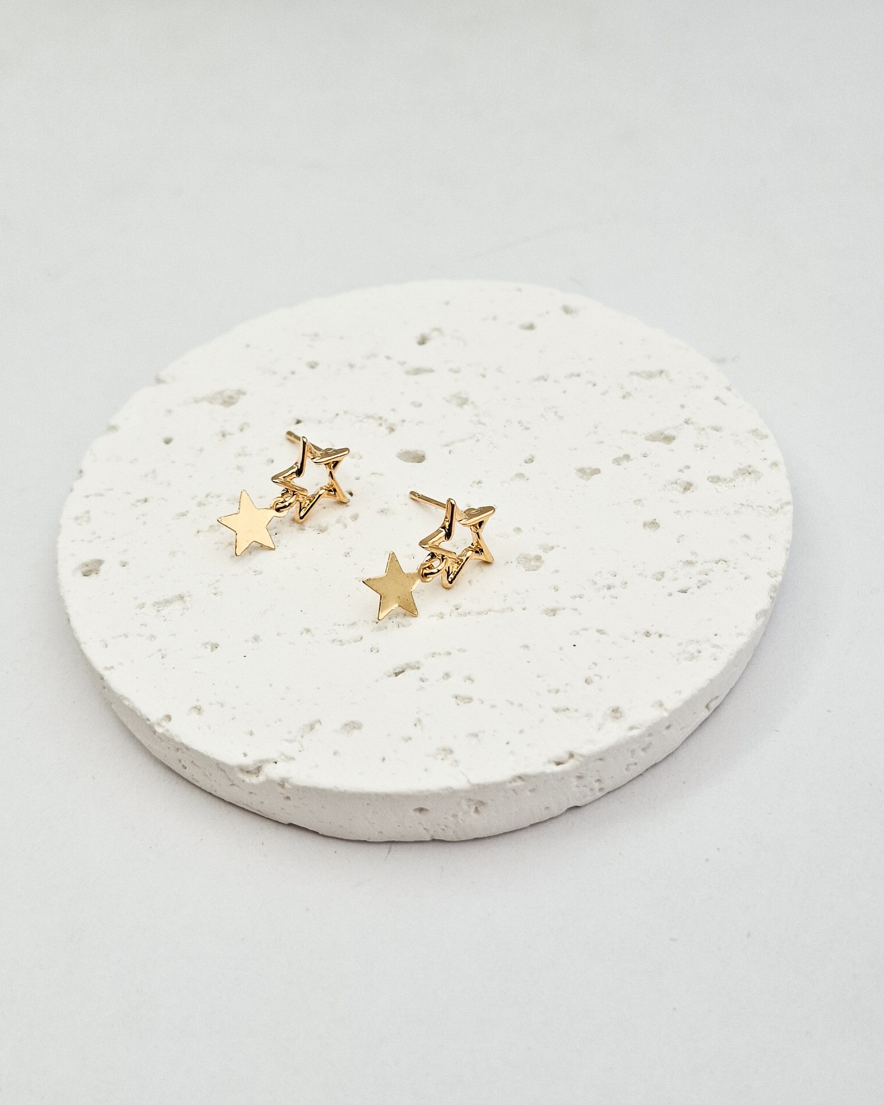 עגילי כוכבים כפולים צמודים