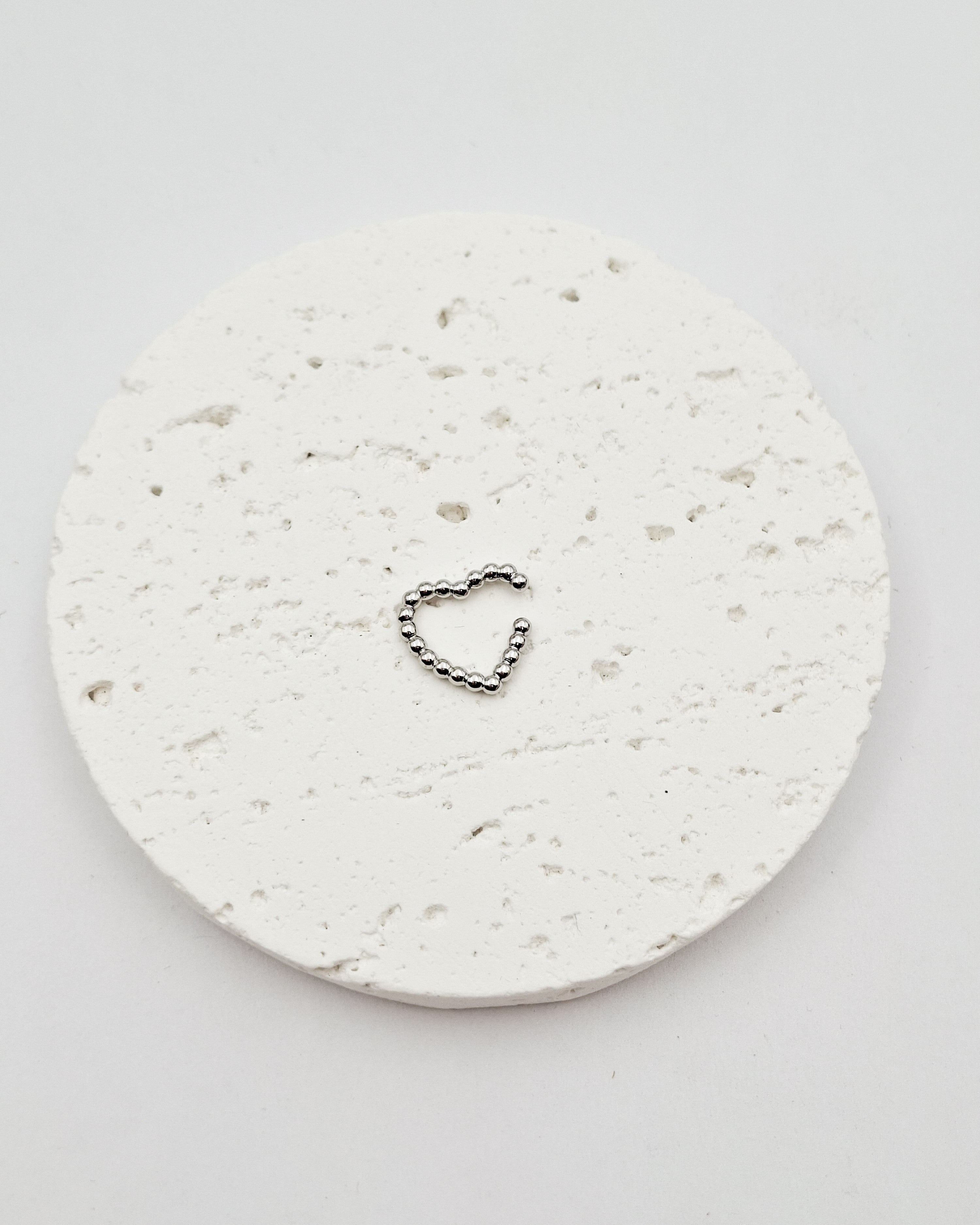 עגיל הליקס לב כדוריות