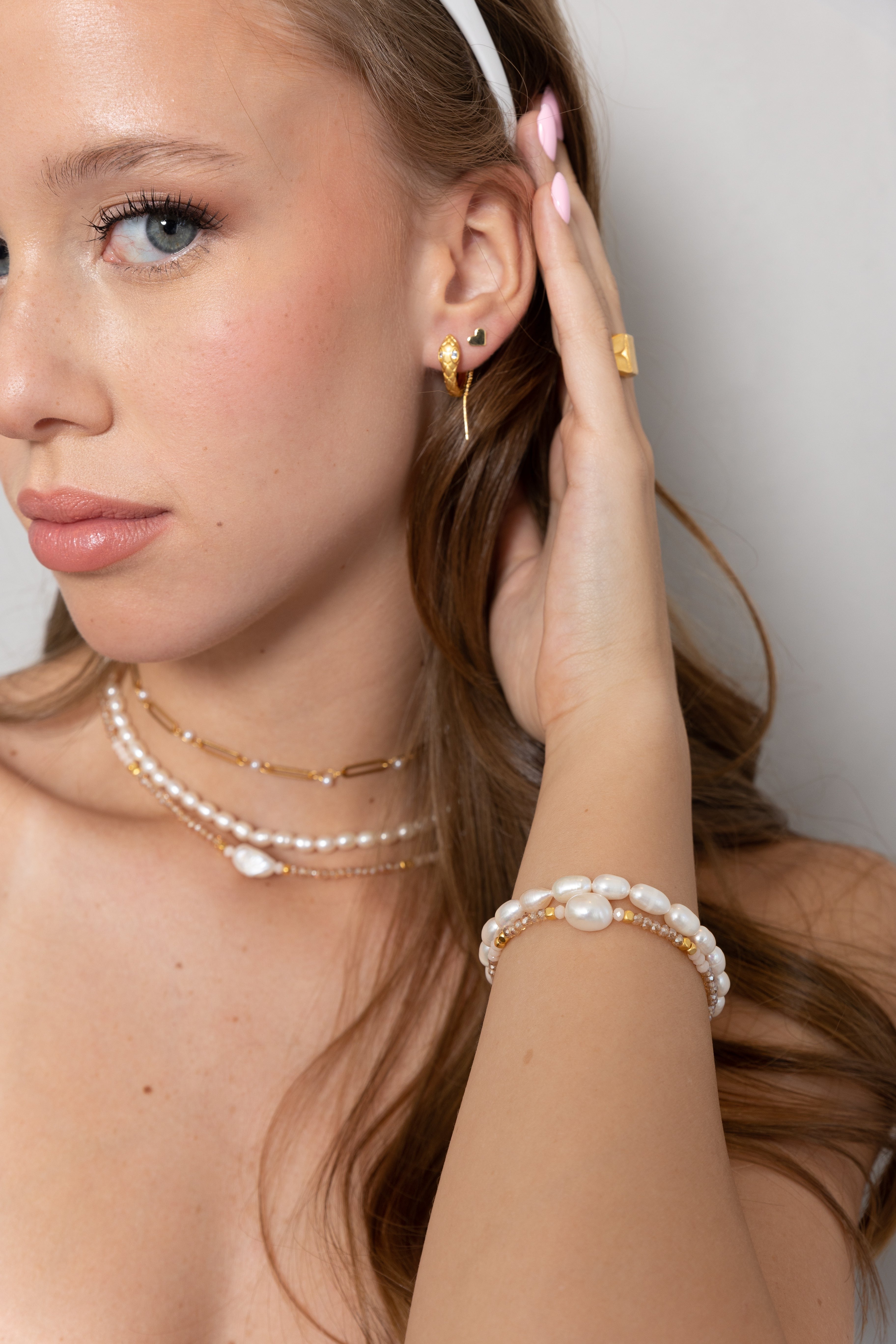 עגילי שרוך לבבות זהב