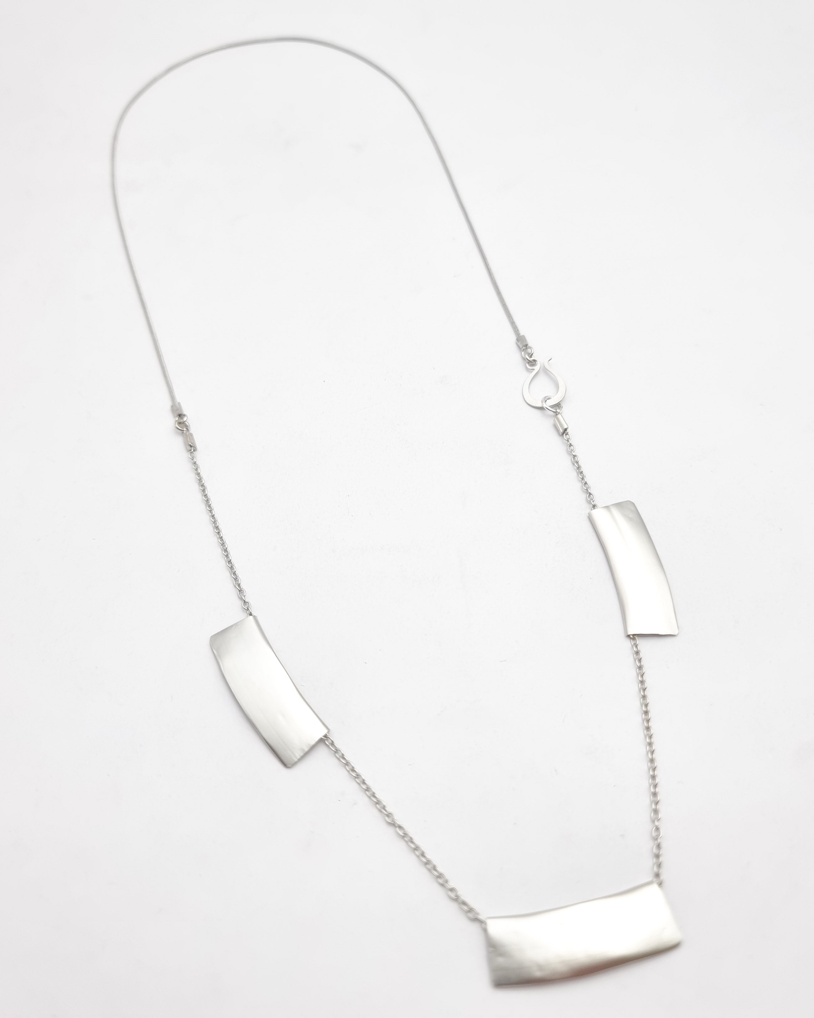 שרשרת מלבנים עבודת יד כסף