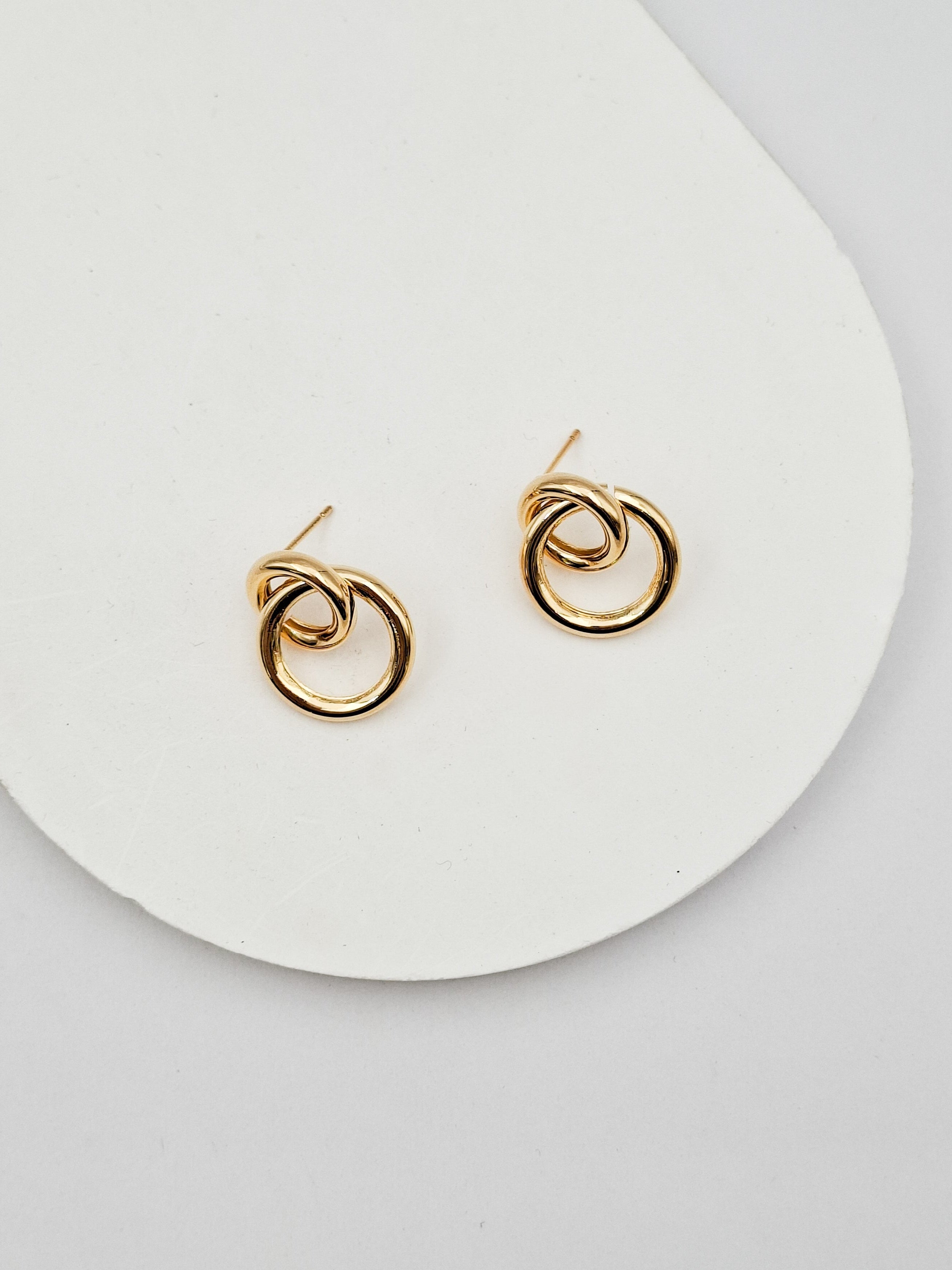 עגילי שילת זהב