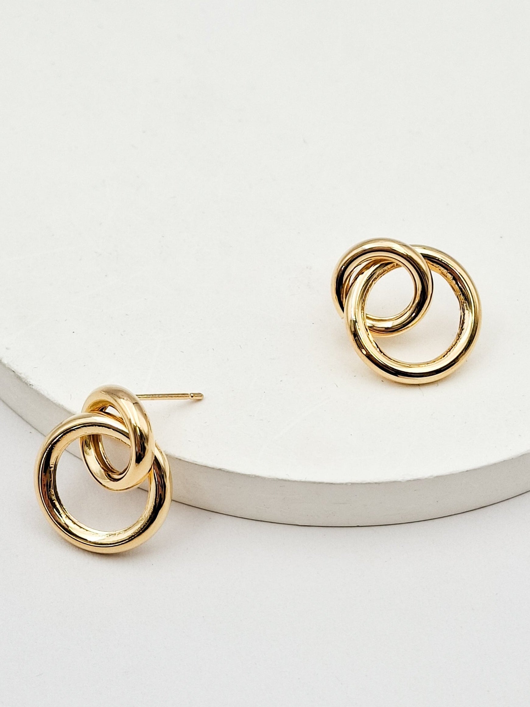 עגילי שילת זהב