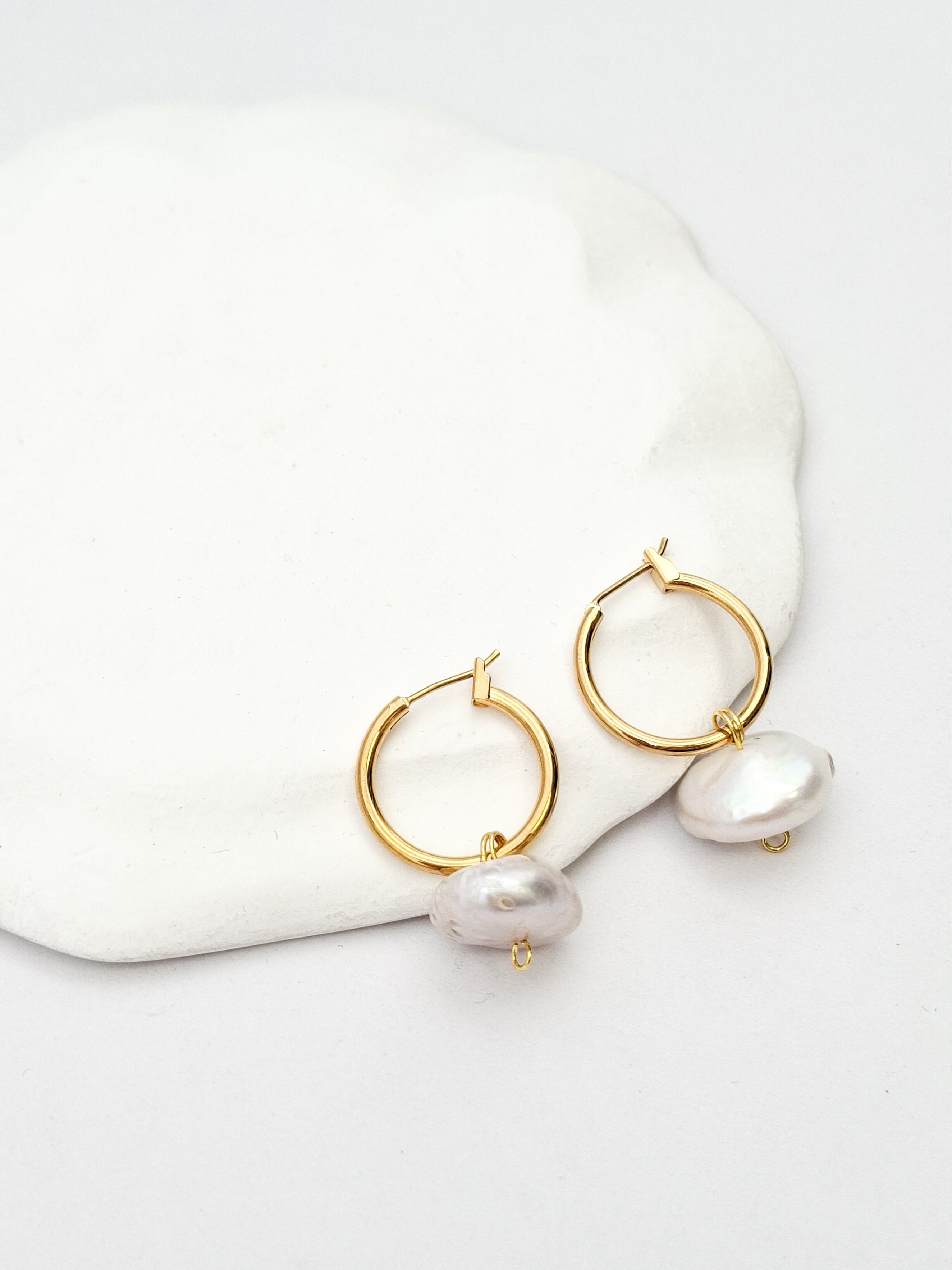 עגילי  חישוק פרלה זהב