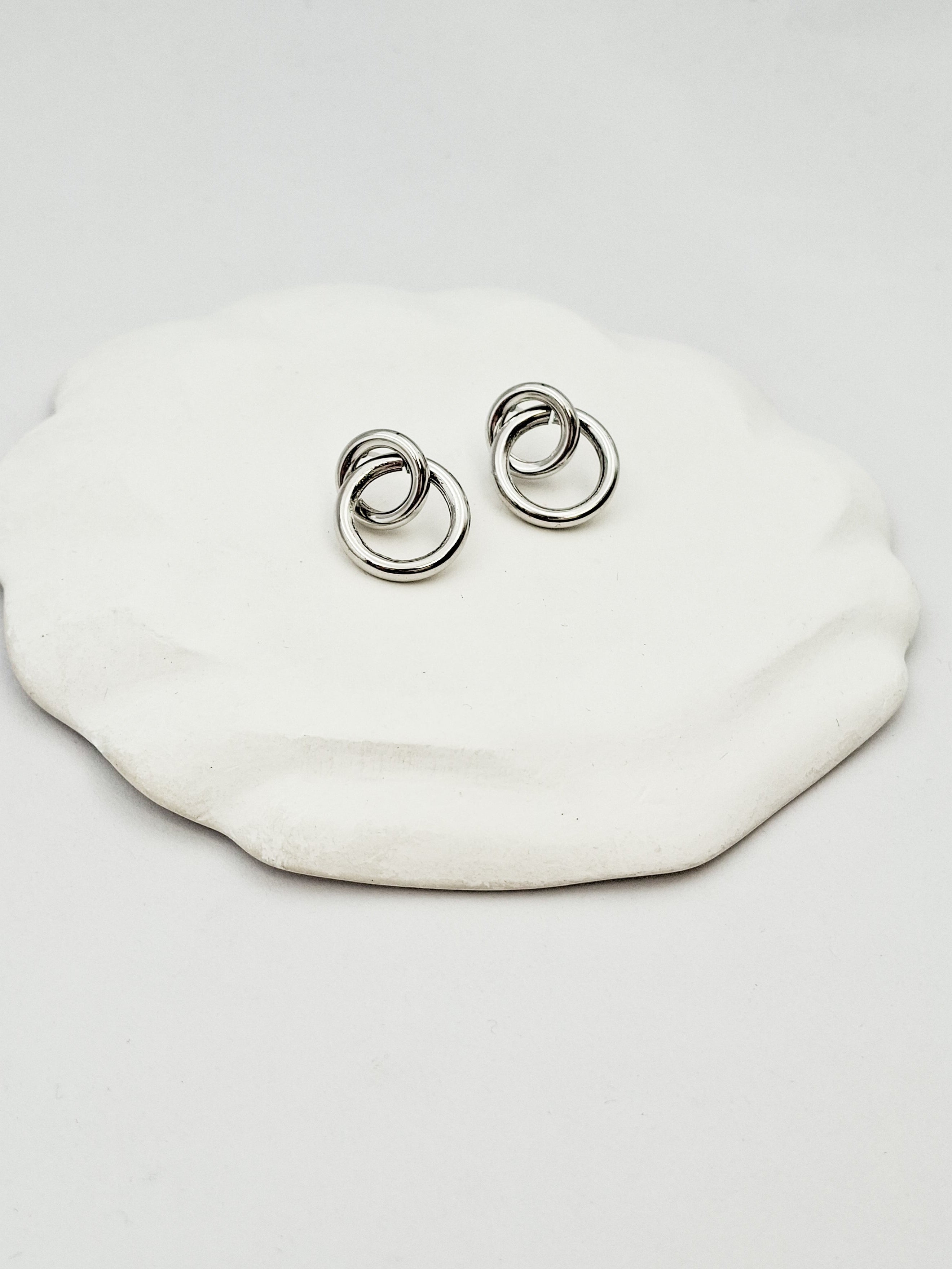 עגילי שילת כסף