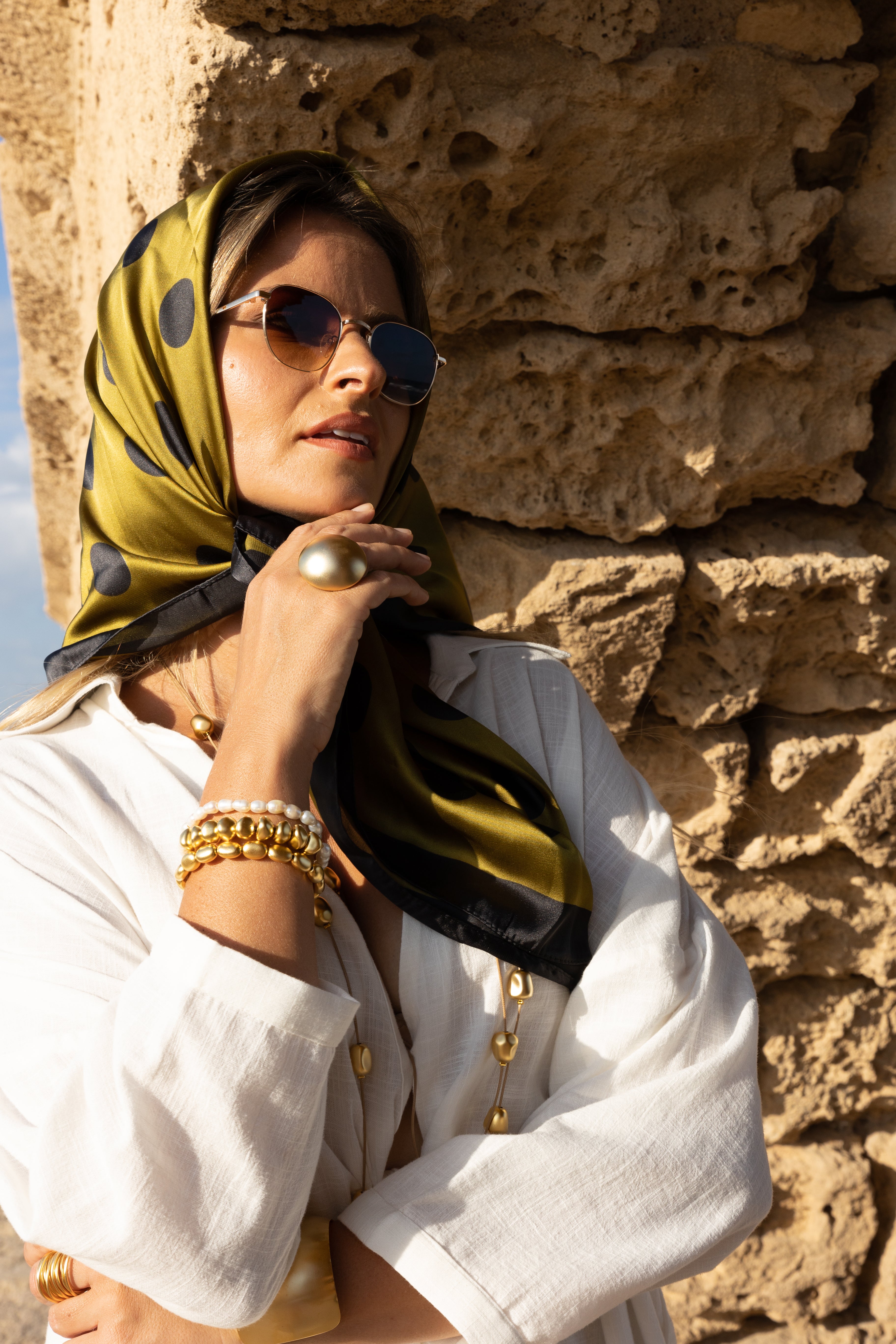 מטפחת דוט ירוק זית