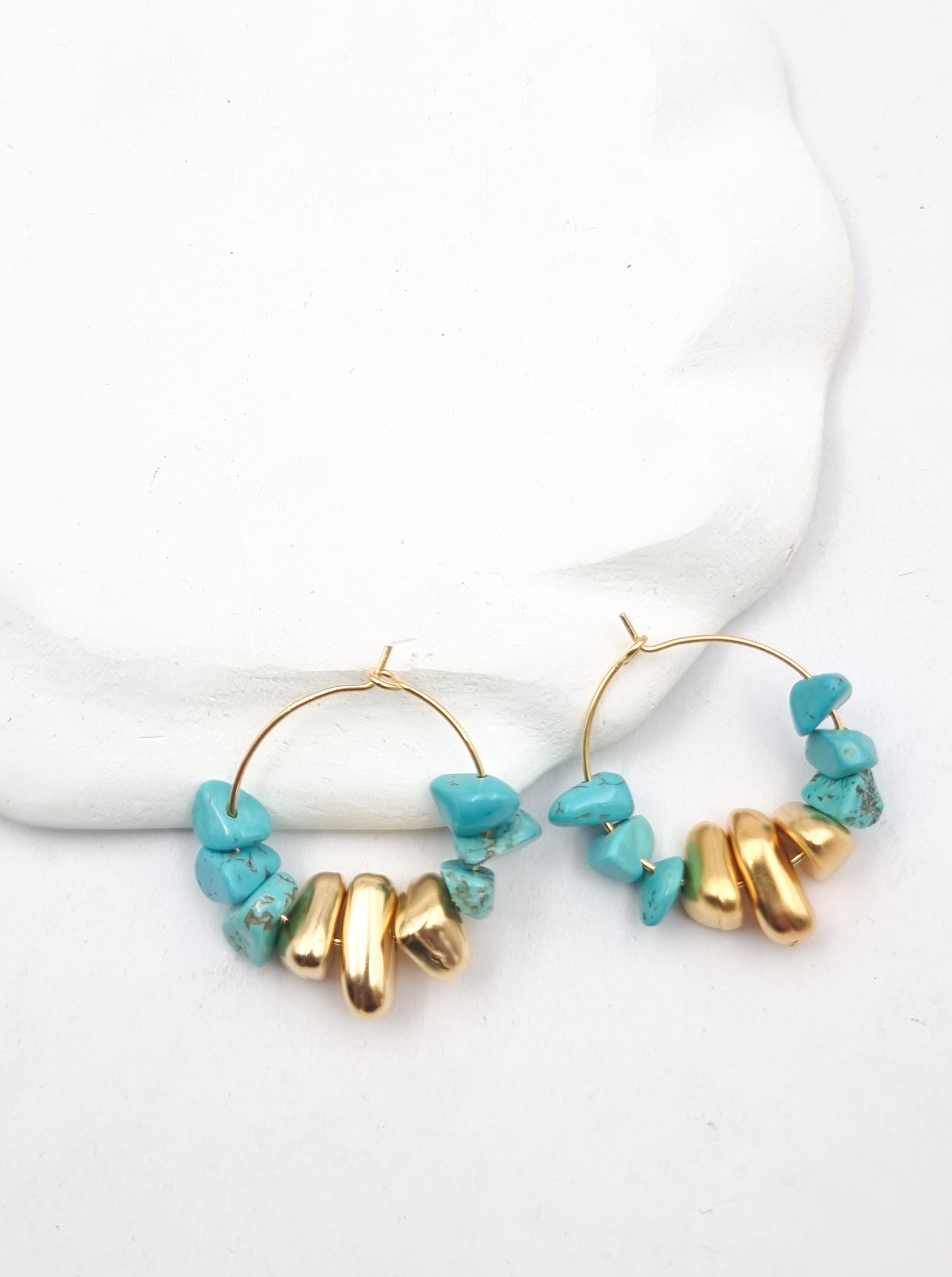 עגילי חישוק אבני טורקיזים פלחים