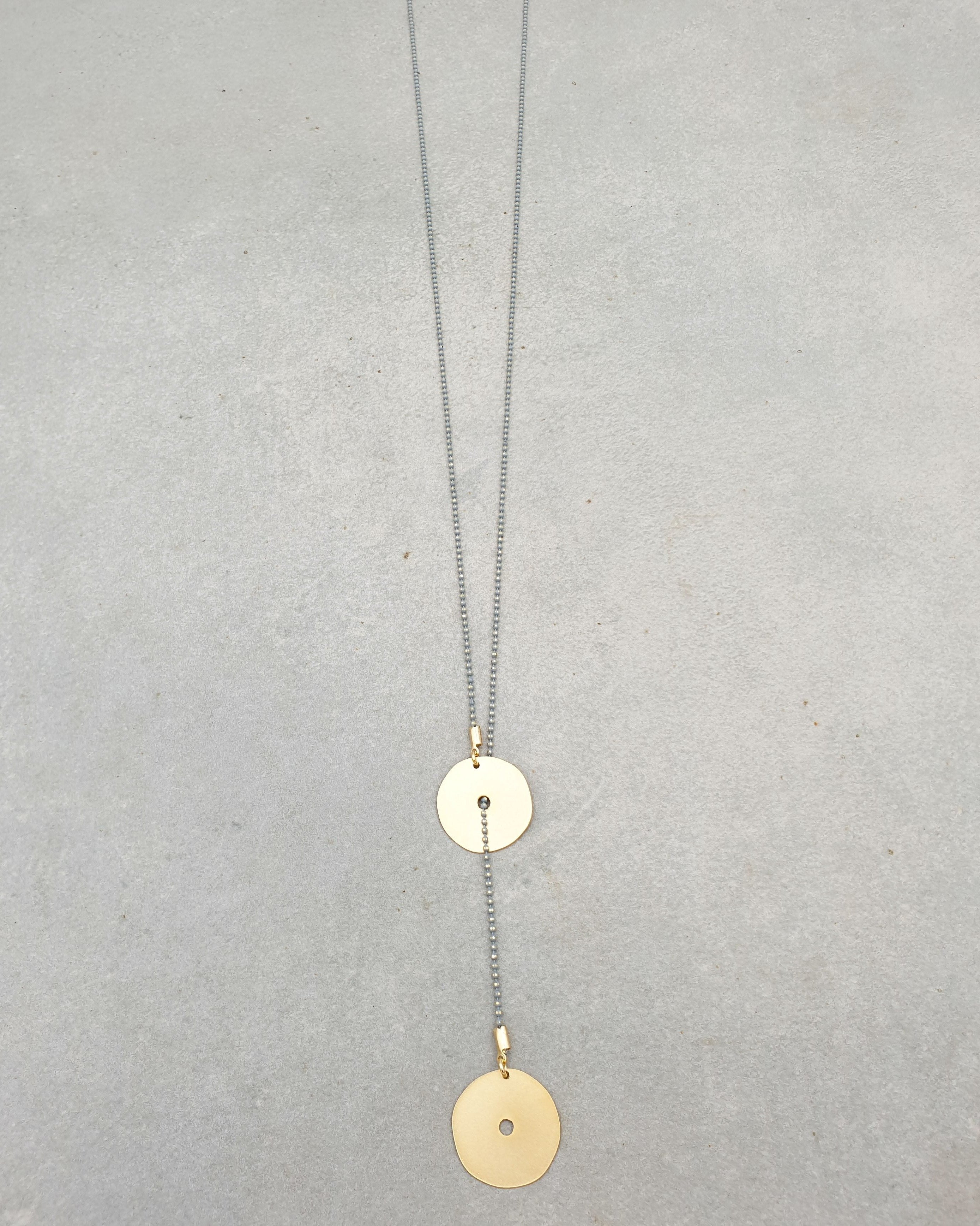 שרשרת עניבה מטבעות