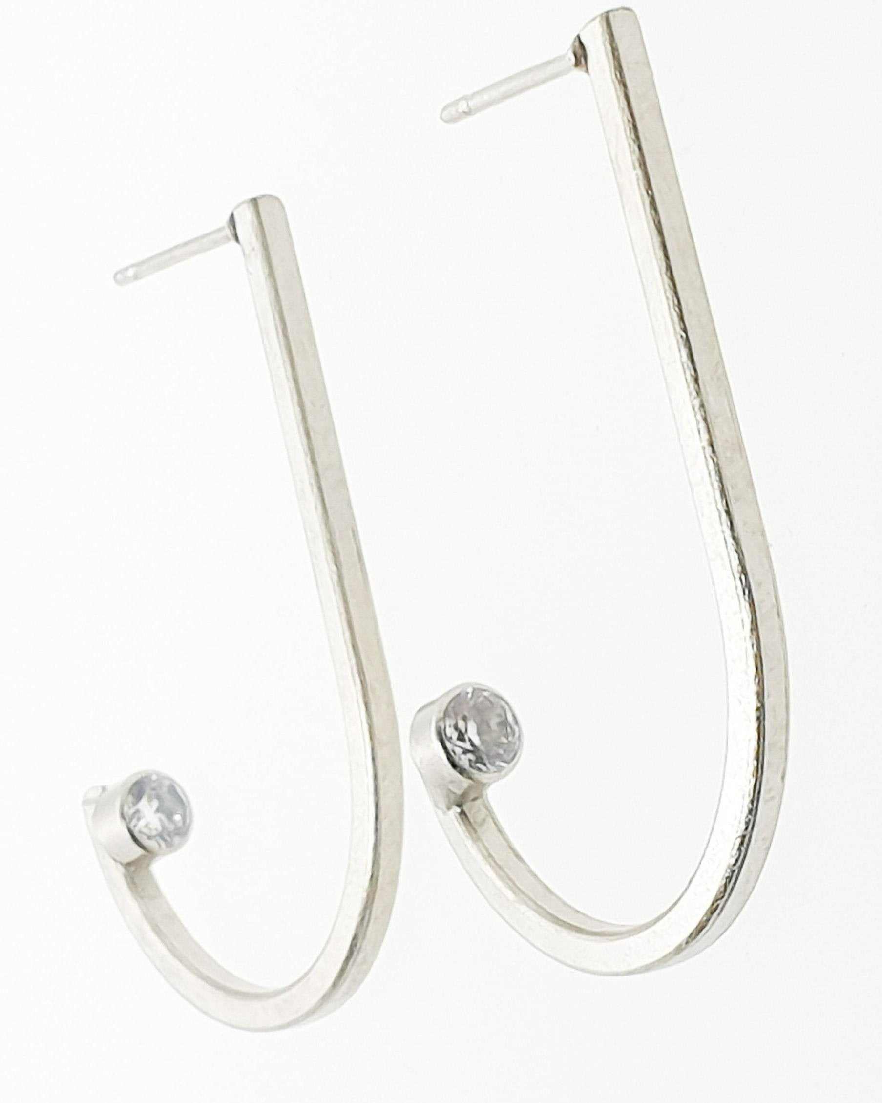 עגילי חישוק זירקון משובץ