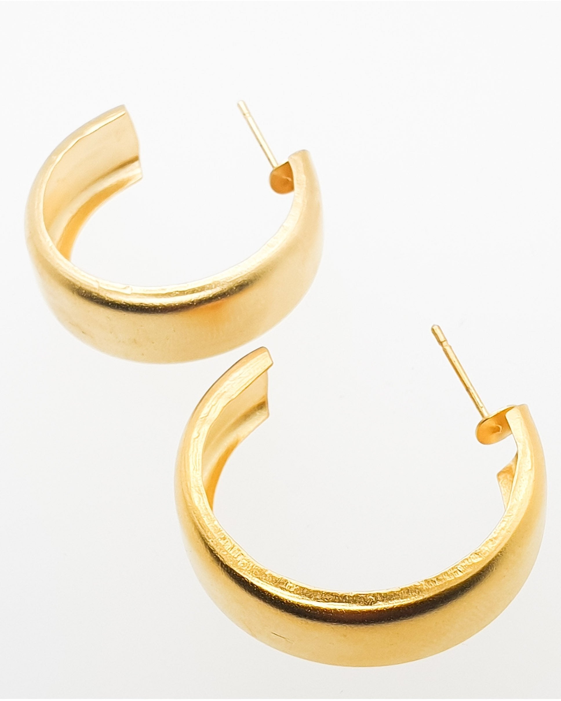 עגילי חישוק שטוח רחבים זהב