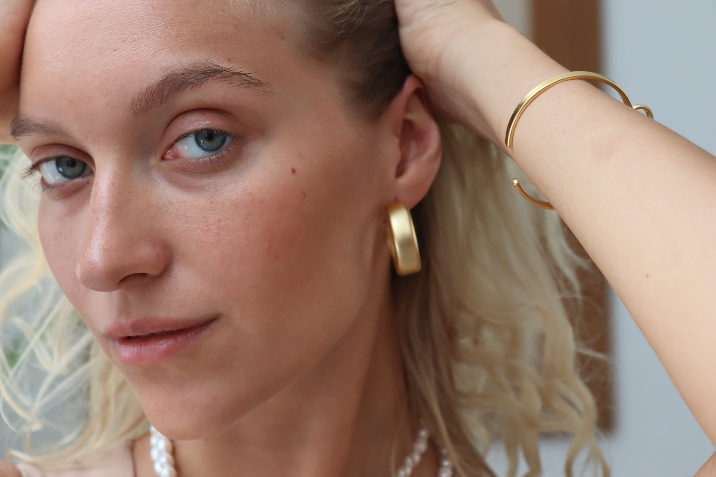 עגילי חישוק שטוח רחבים זהב