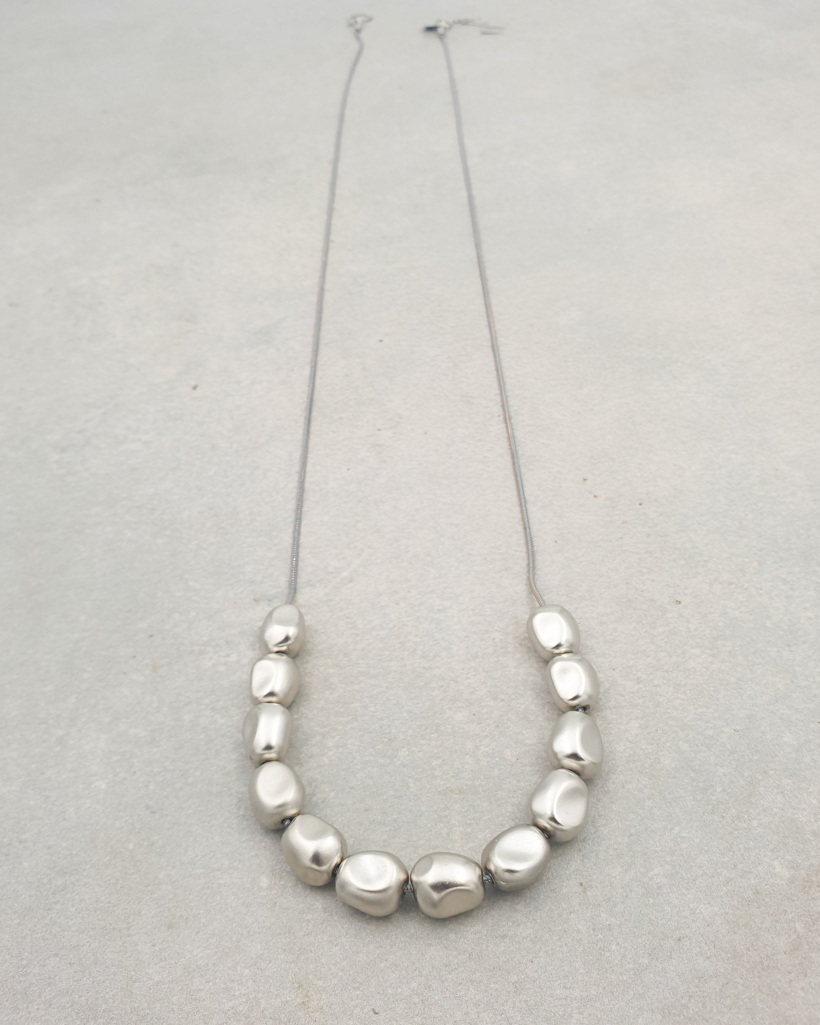 שרשרת סלעים ארוכה