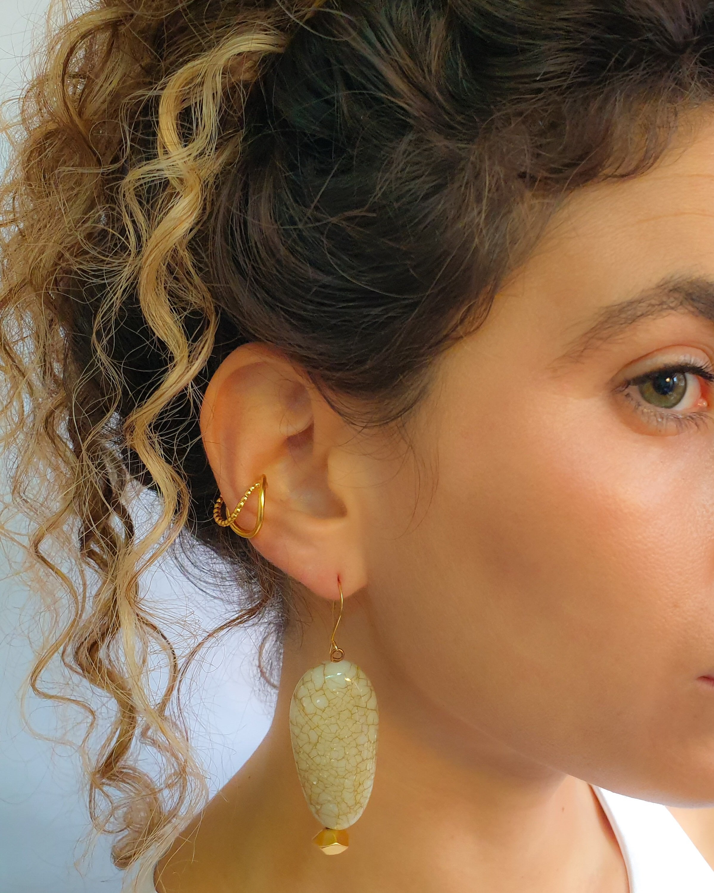 עגילי שיש פראי יהלום