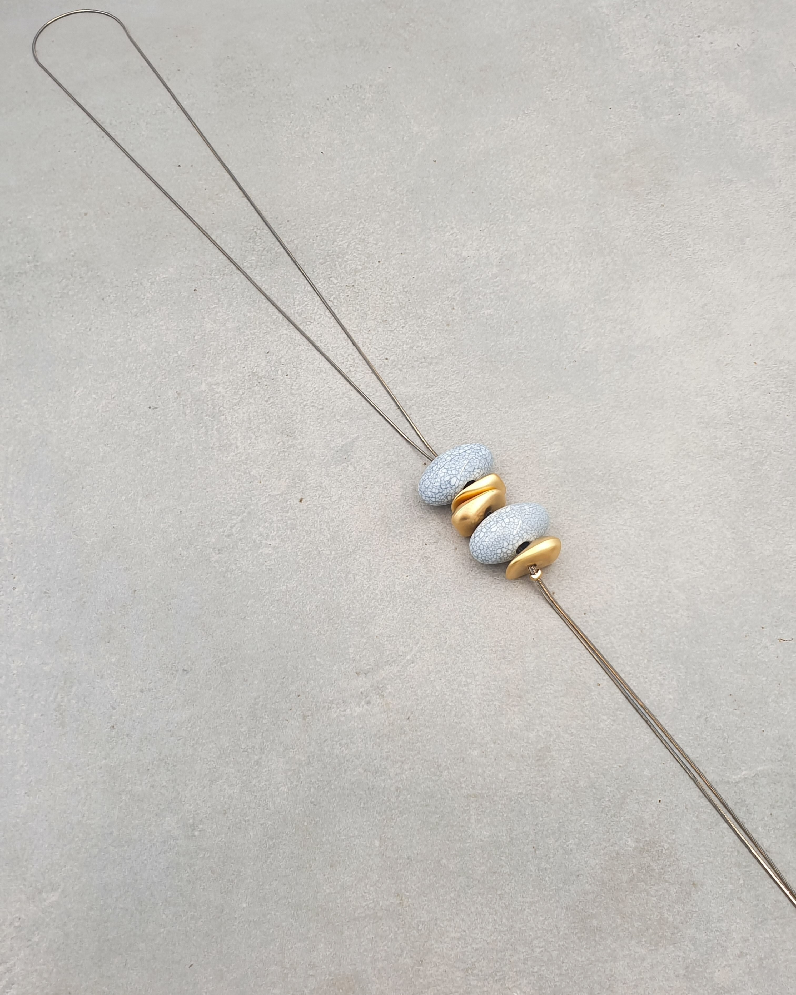 שרשרת עניבה טיפות שיש ופלחים