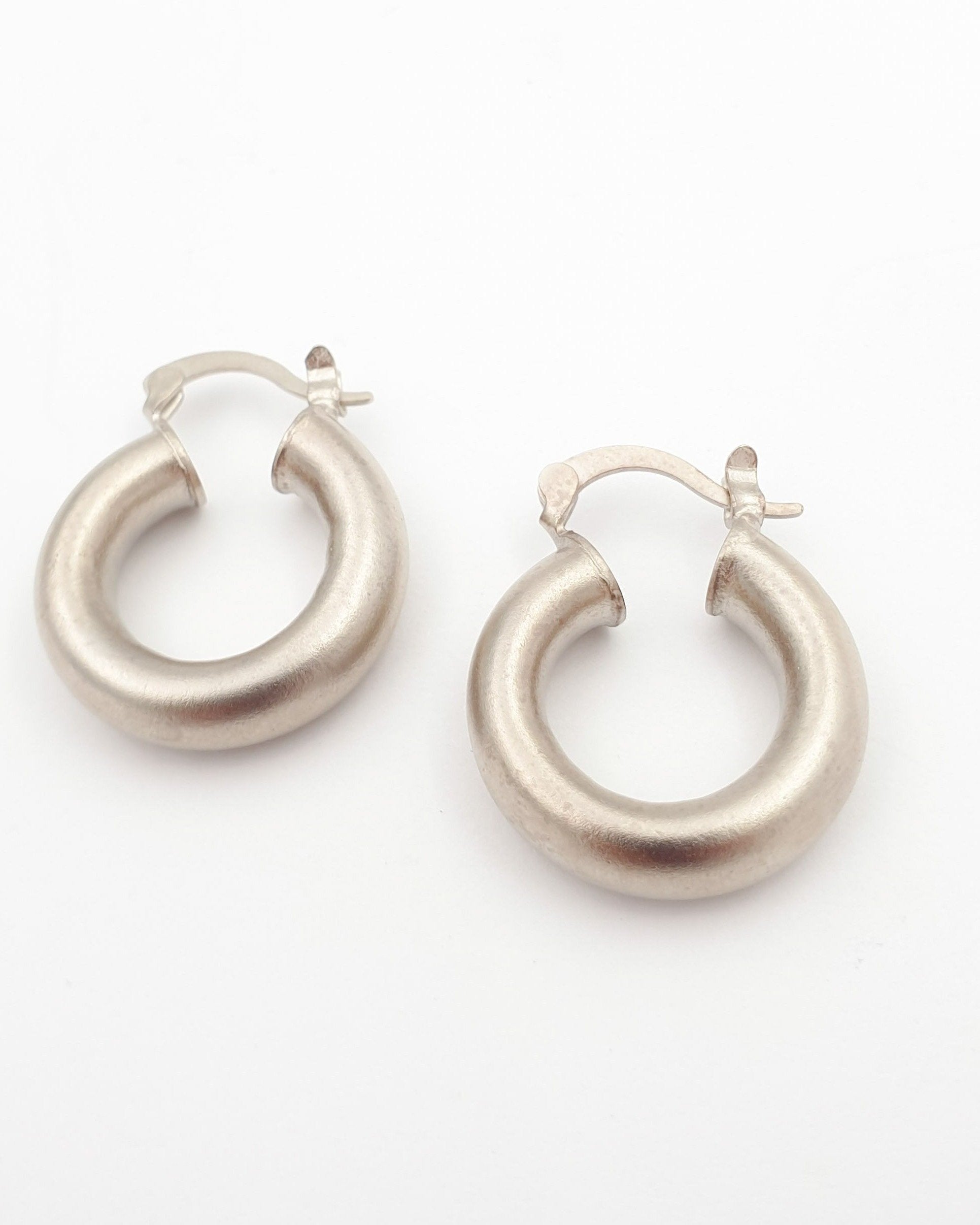 עגילי חישוק נפח קליק קטנים כסף