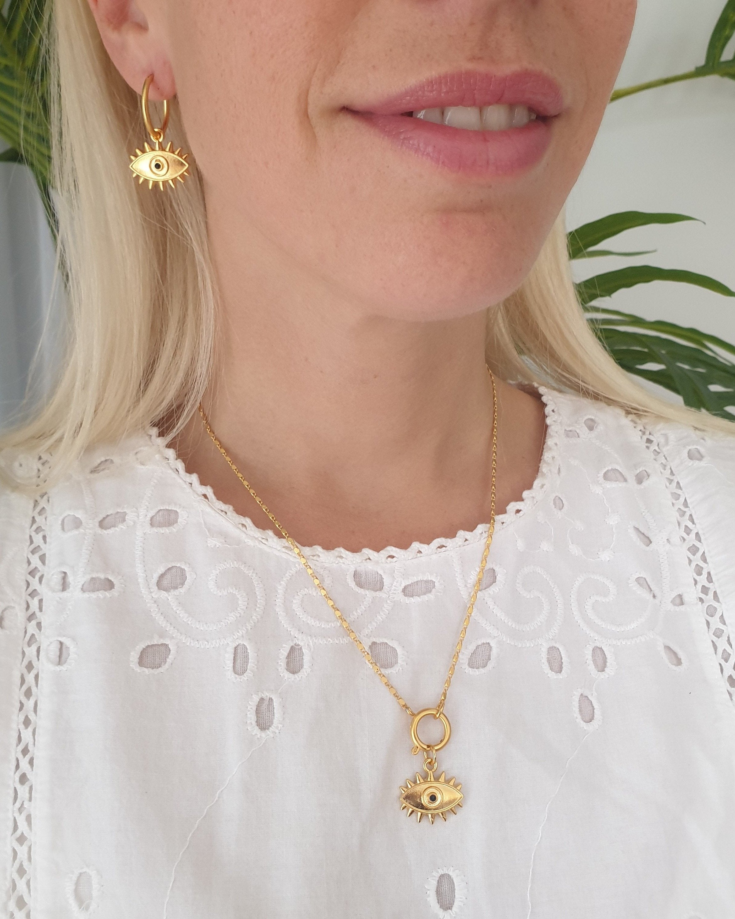 שרשרת עין מעוטרת