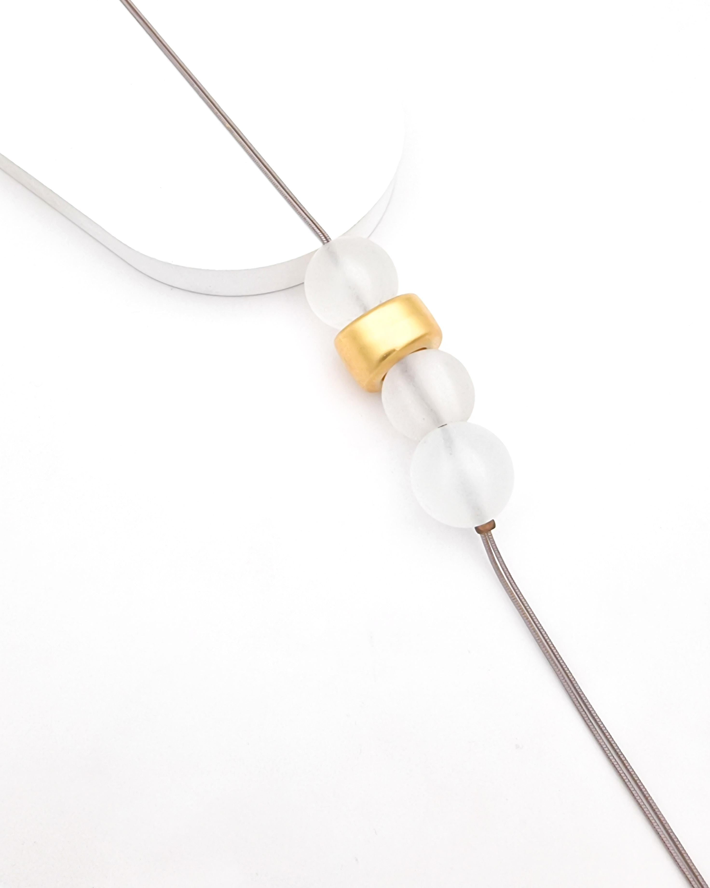 שרשרת עניבה חלבי חבק