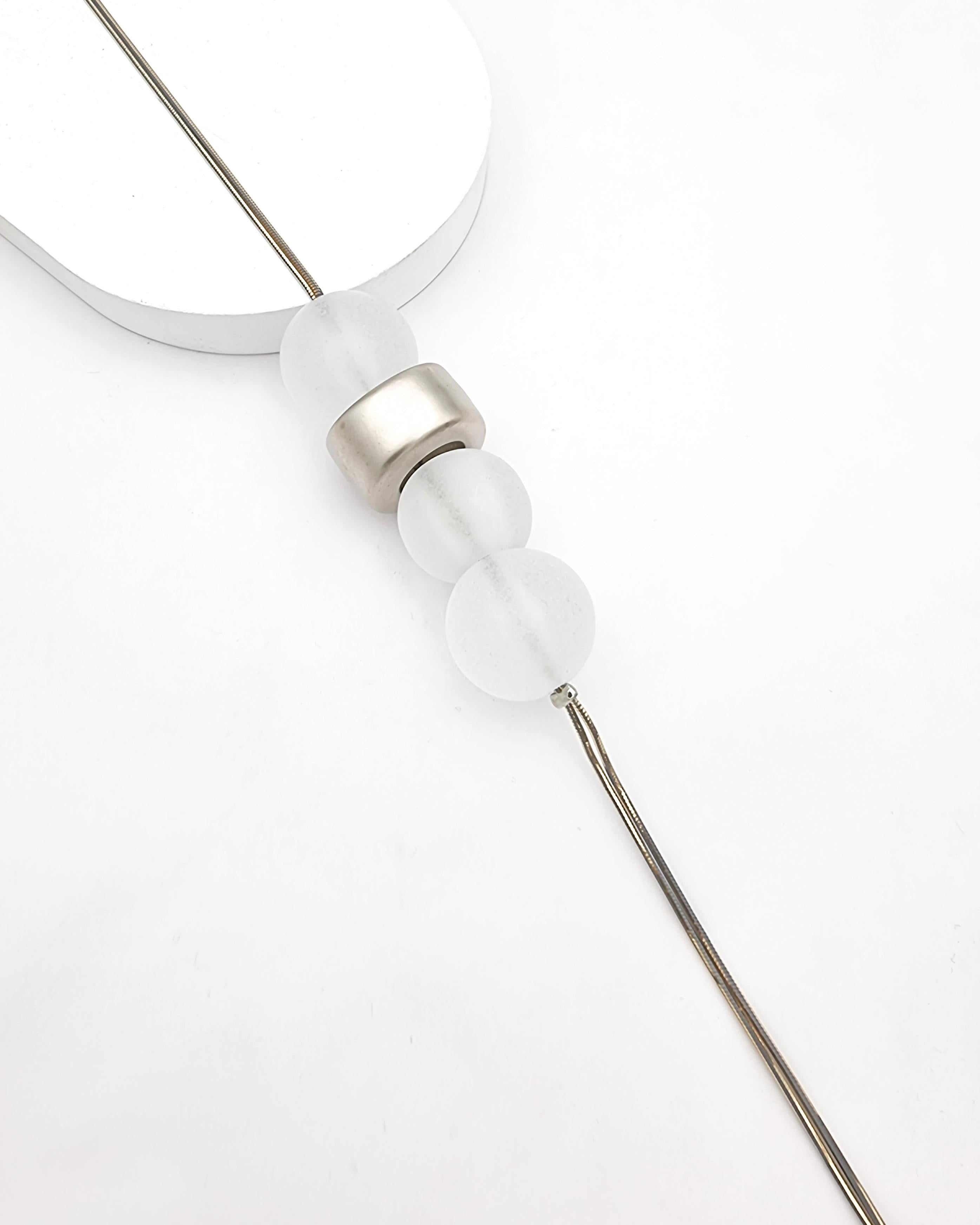 שרשרת עניבה חלבי חבק