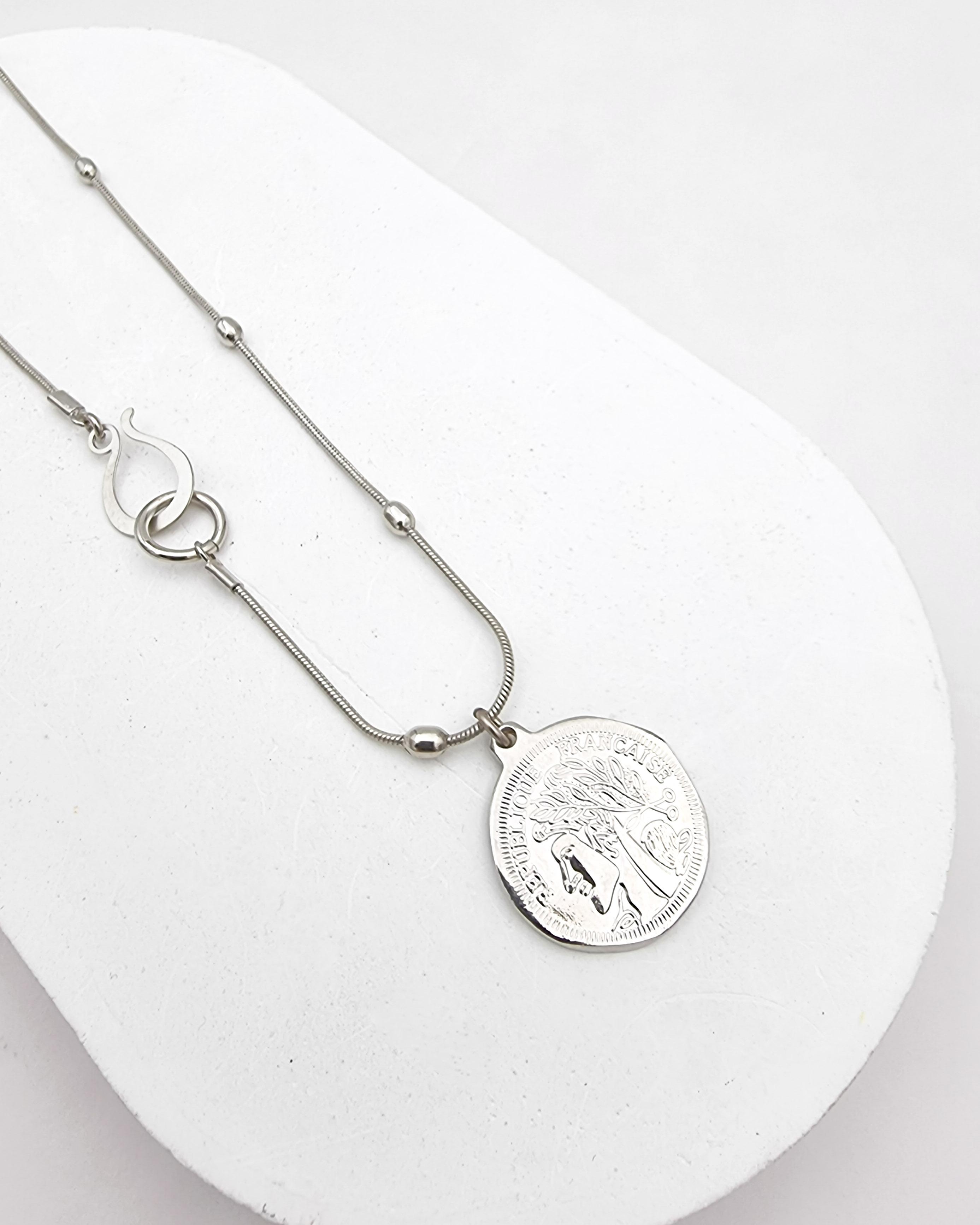 שרשרת מיקונוס