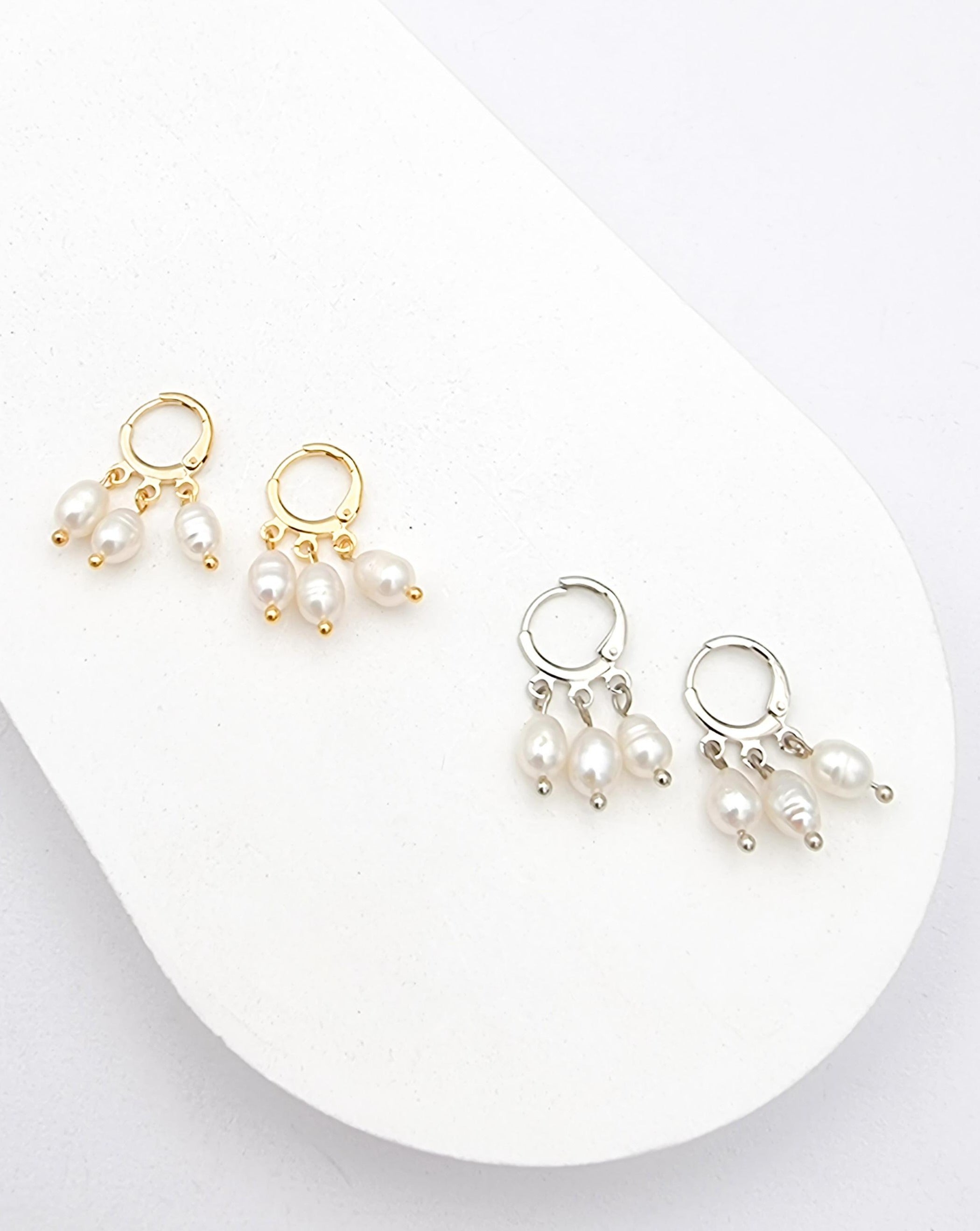 עגילי חישוק שלוש פנינים אמתיות