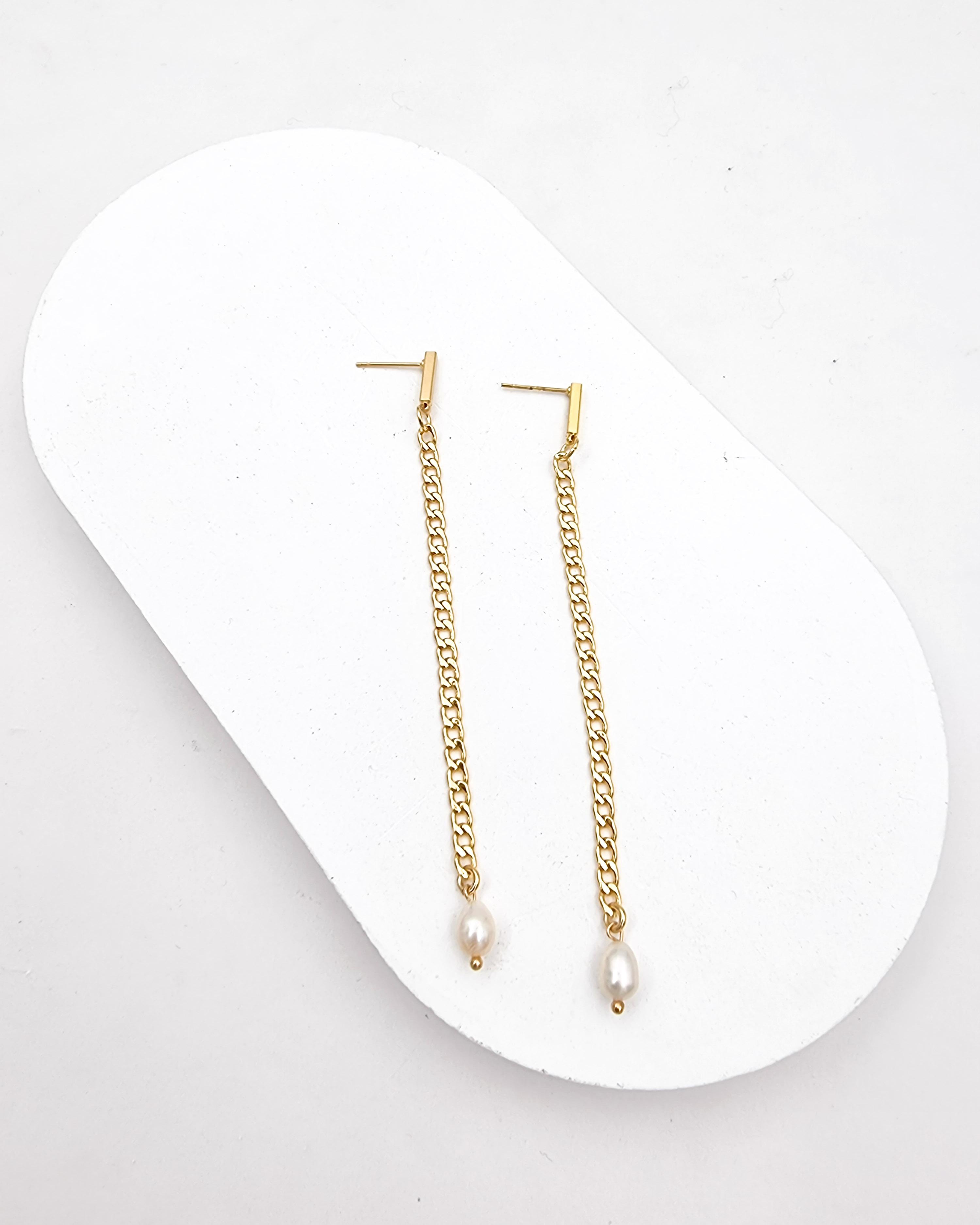 עגילי גורמט פנינים צמודים מיקה