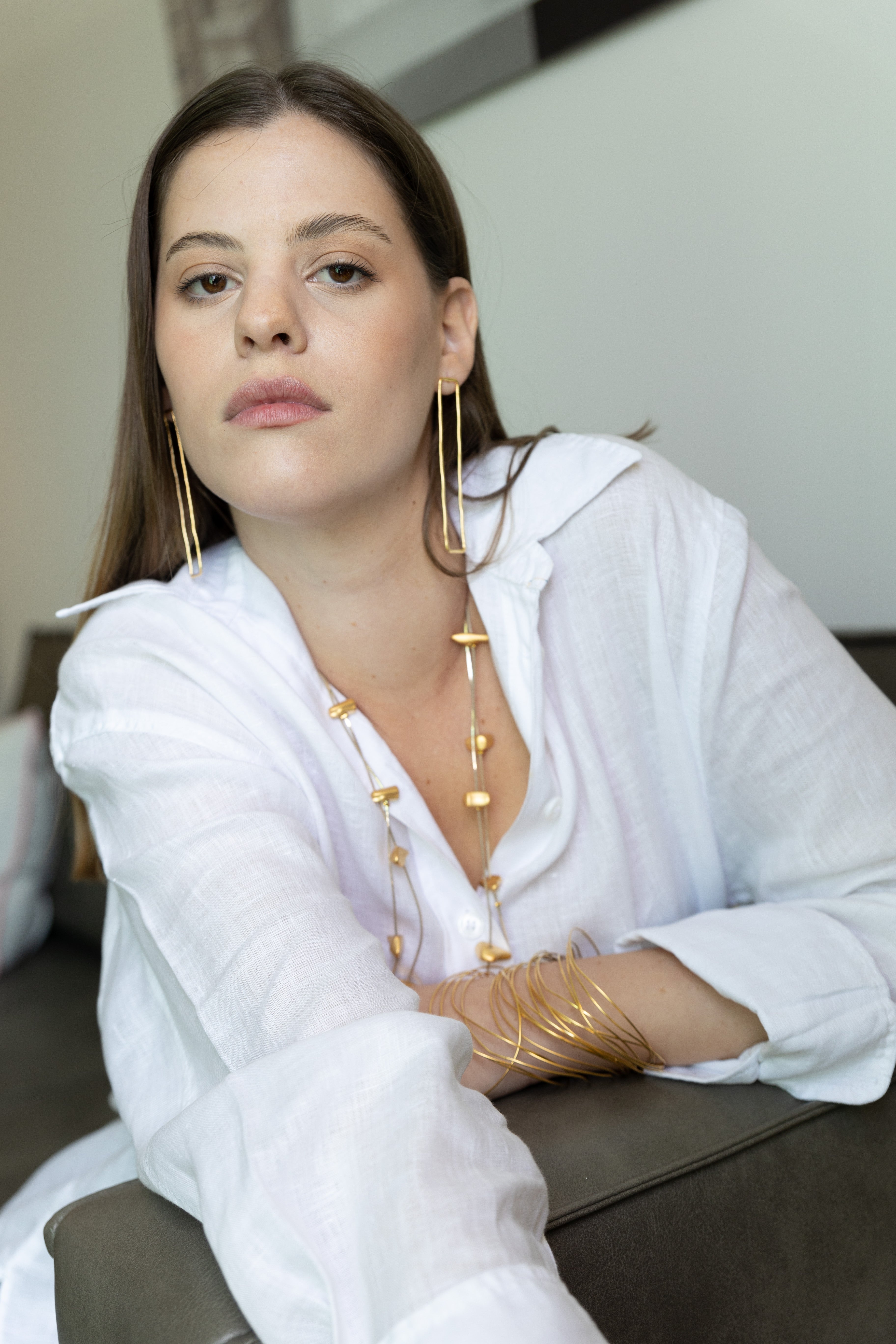 עגילי מלבן חלול צמוד עבודת יד