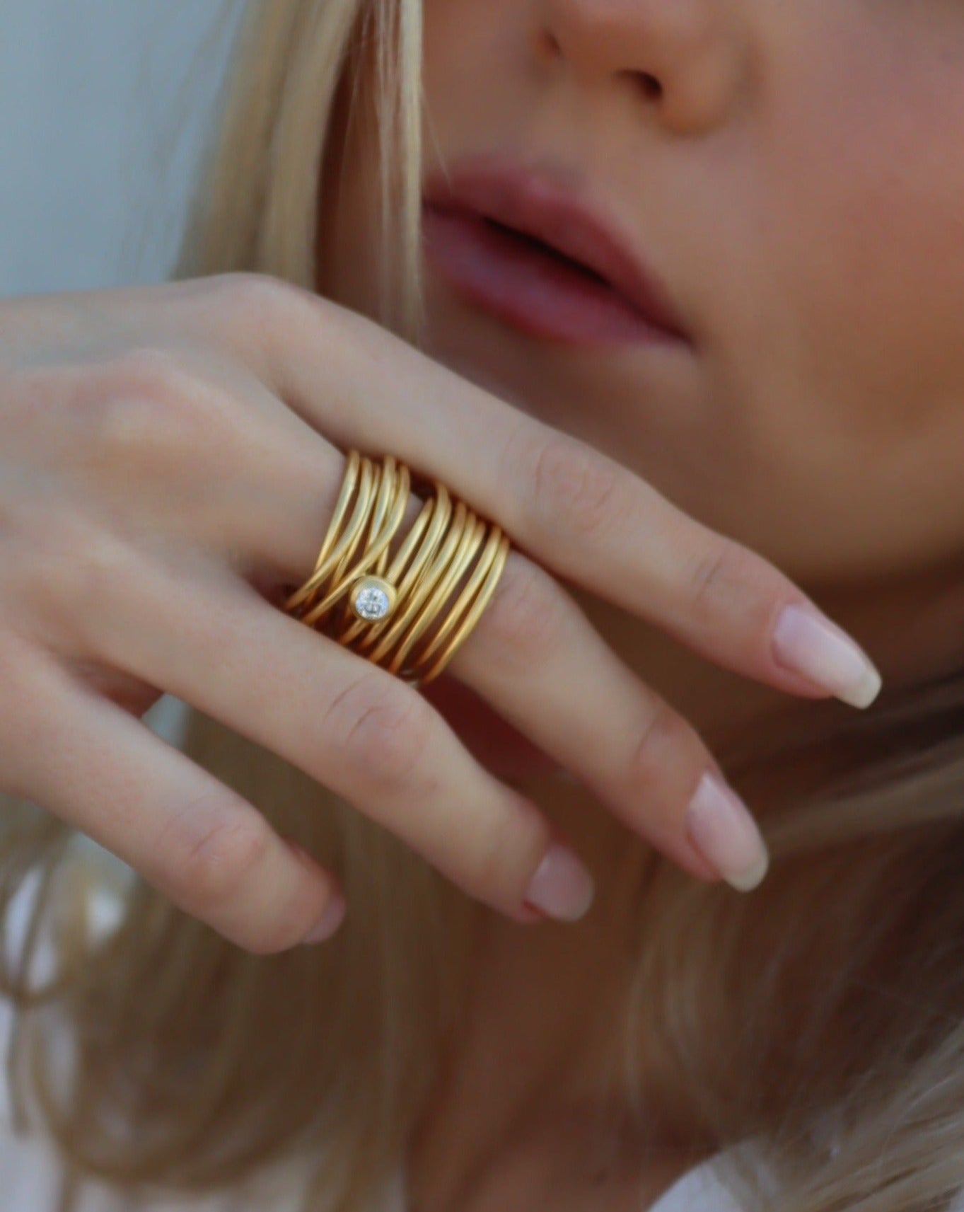 טבעת קפיץ זירקון עבודת יד