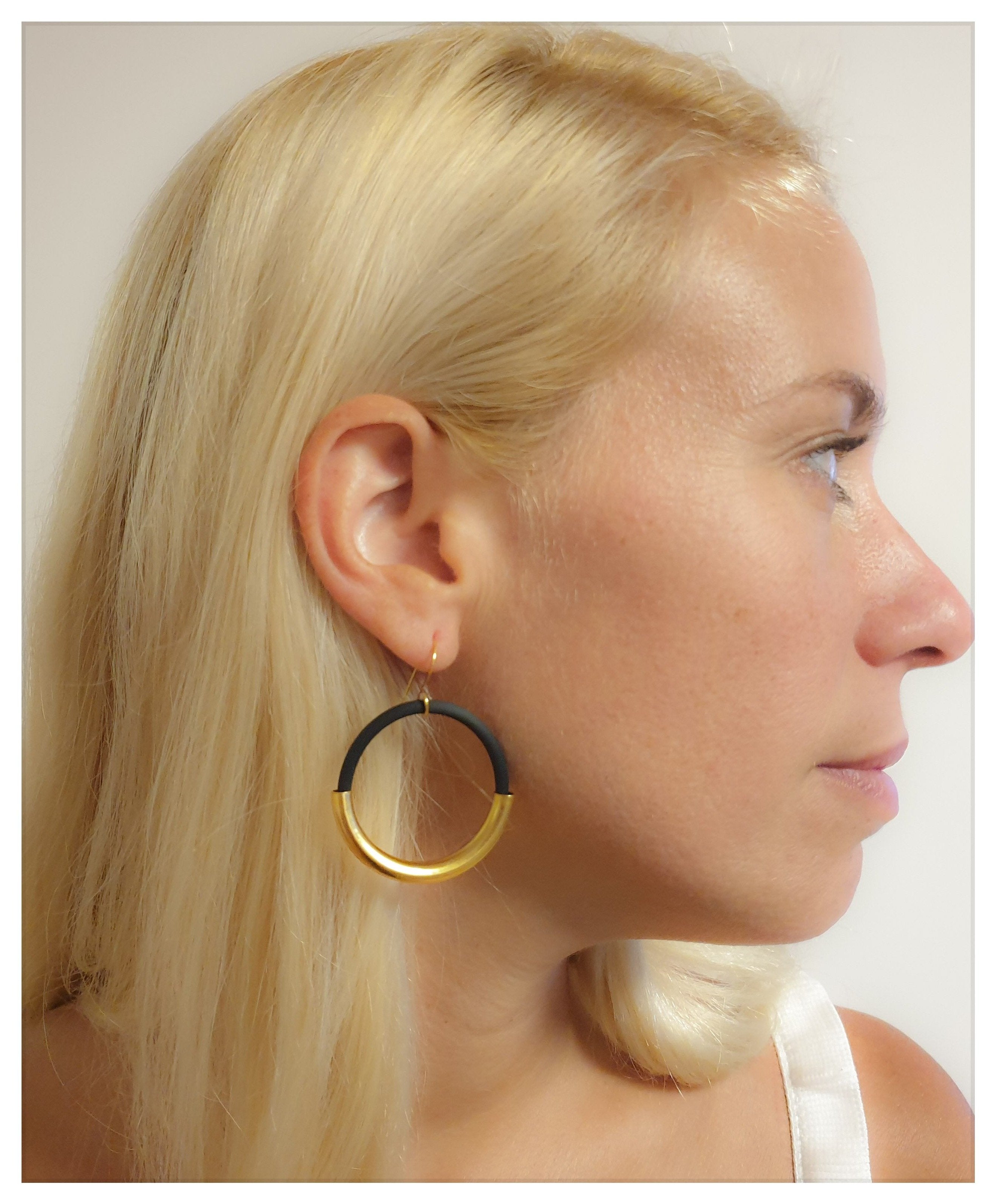 עגילי סמיילי סיליקון צבעוני