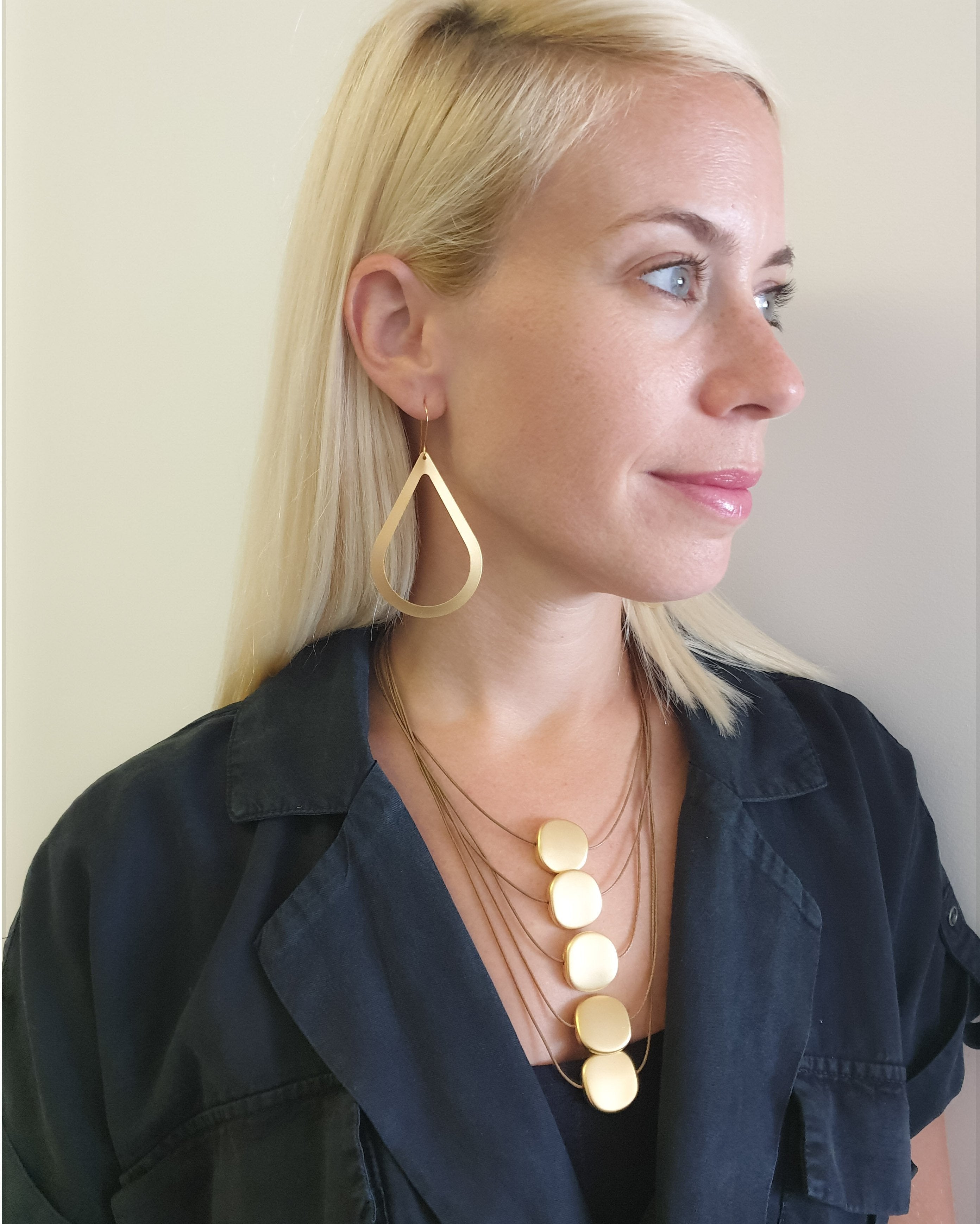 עגילי טיפה גדולה חלולה תלויים