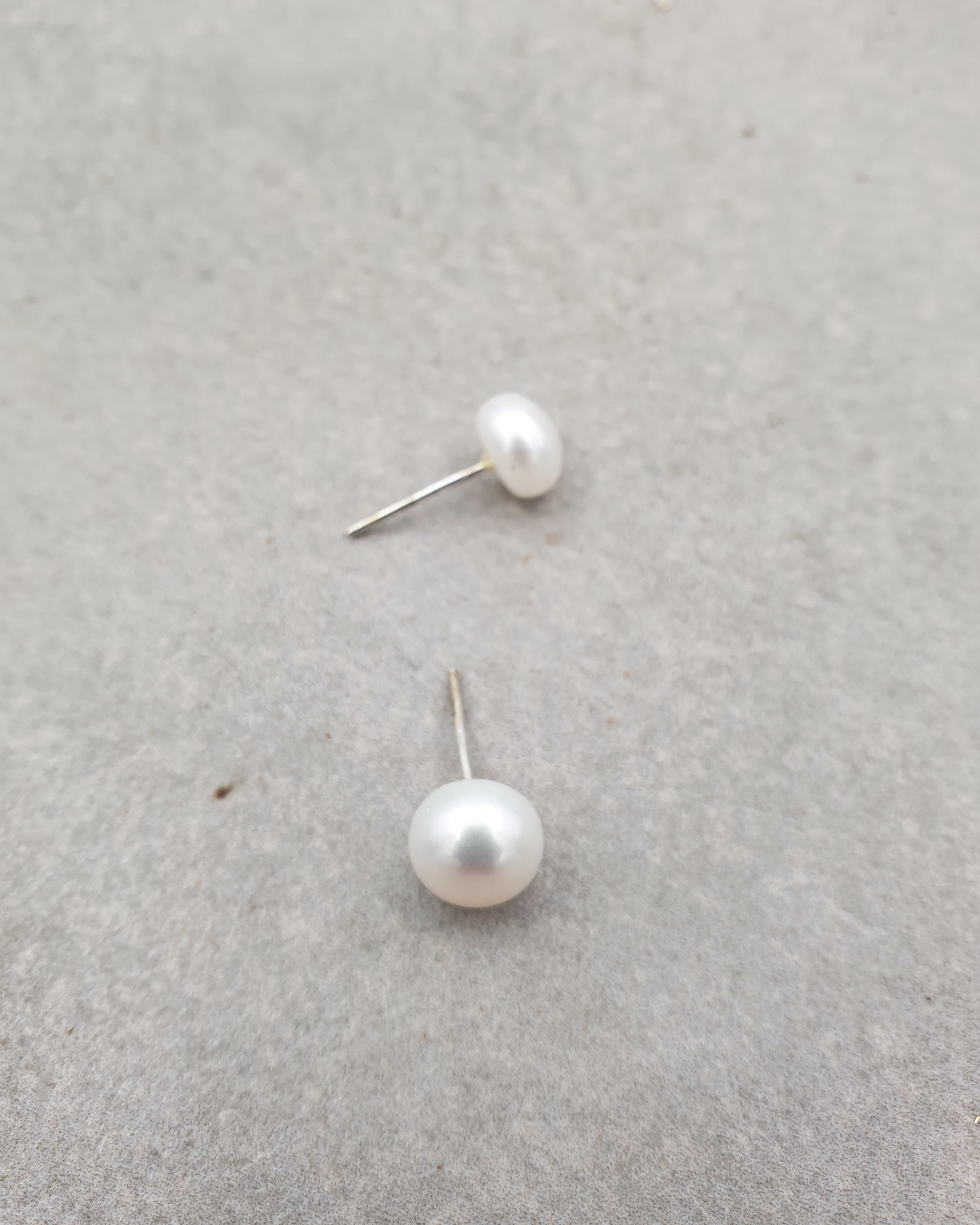 עגילי עין צמודים פנינה אמיתית