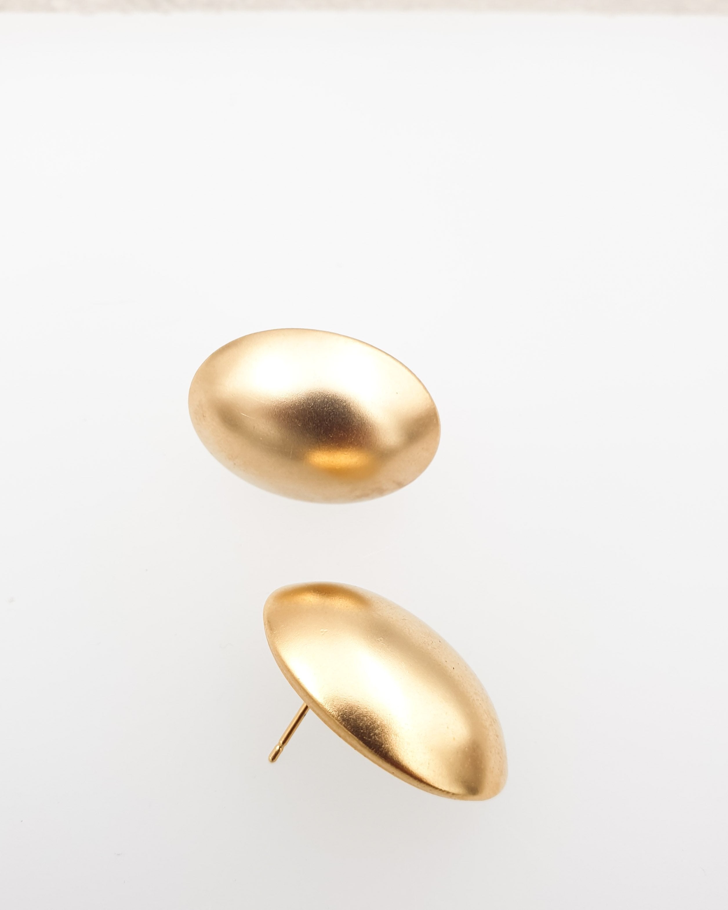 עגילי חיפ אובל צמודים