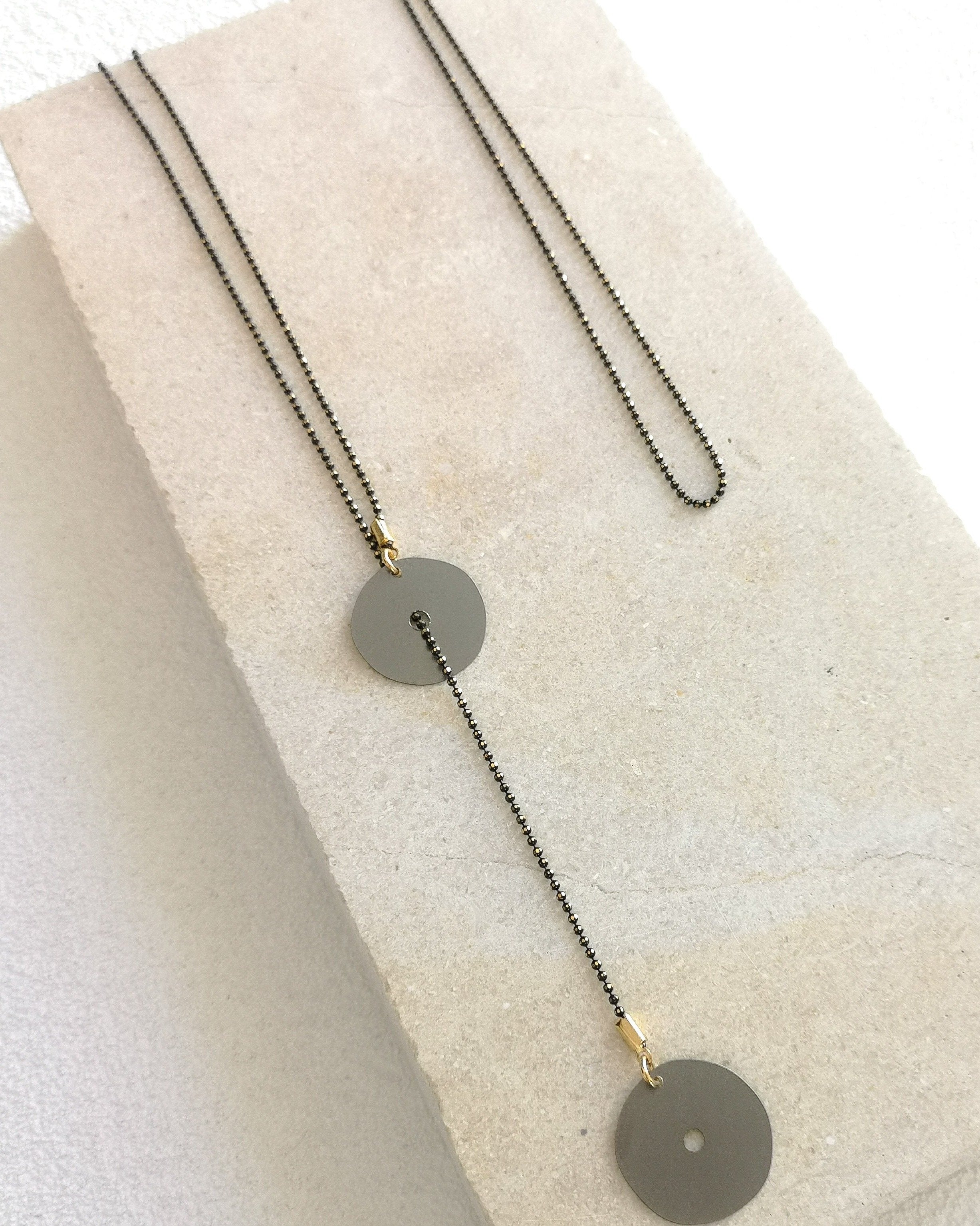 שרשרת עניבה מטבעות