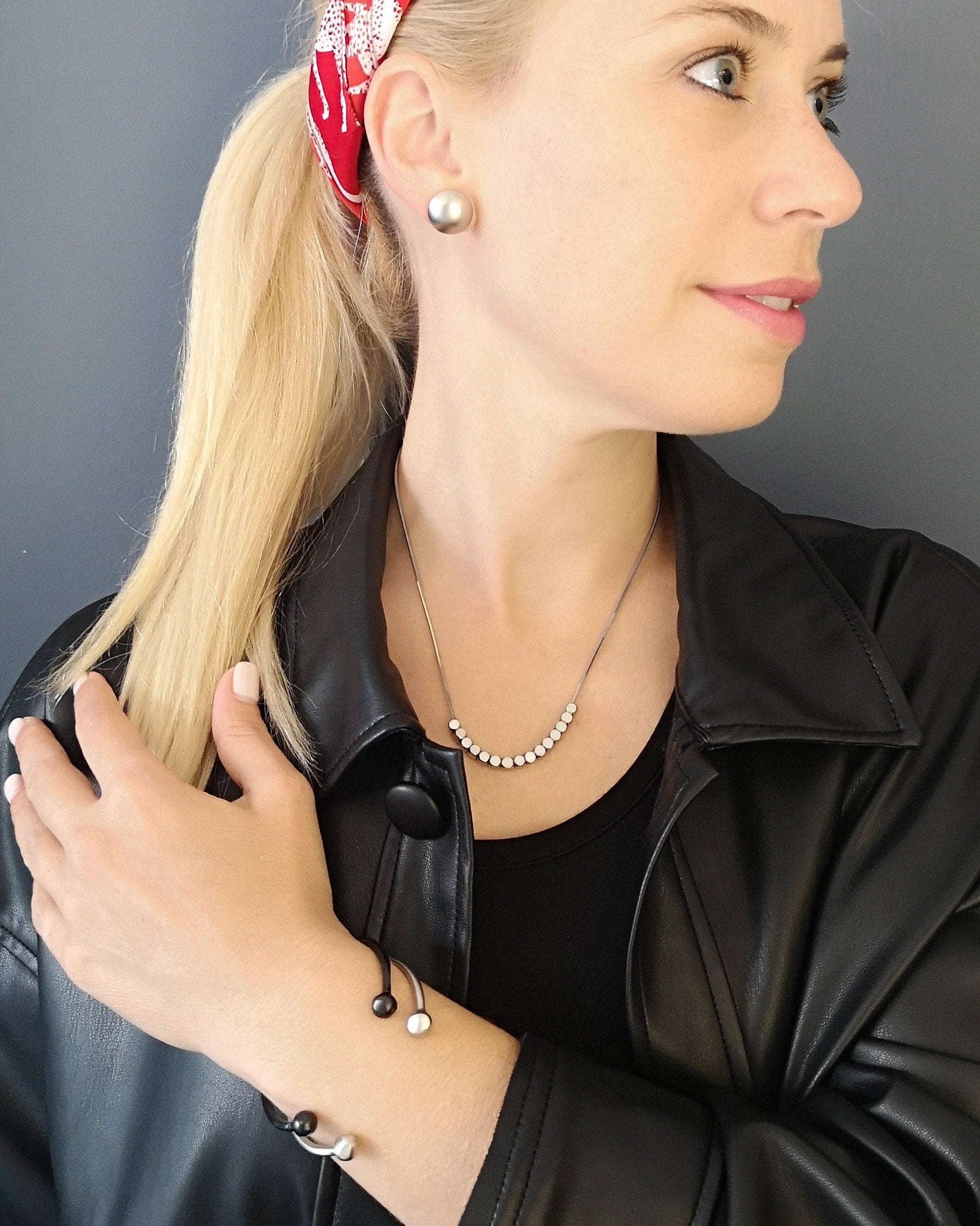 צמיד פירסינג כדורים