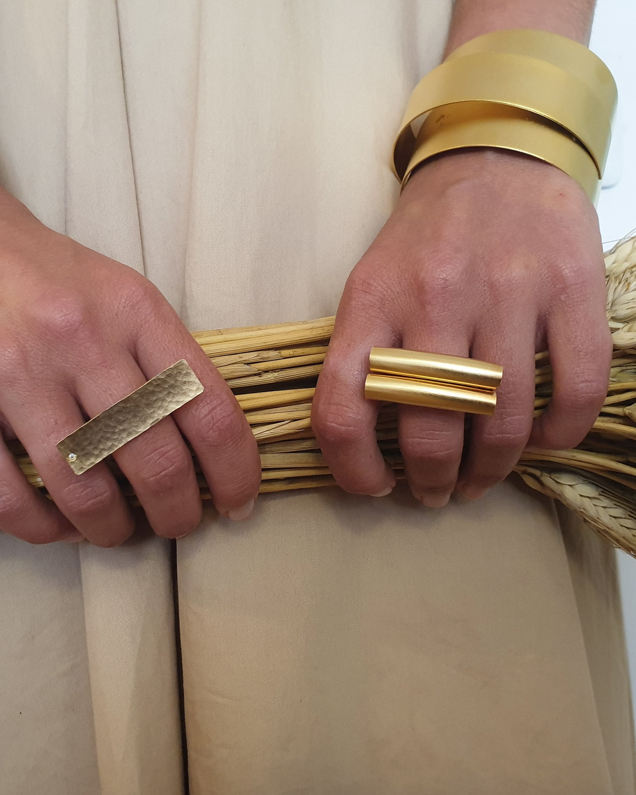 טבעת מלבן רקוע עבודת יד