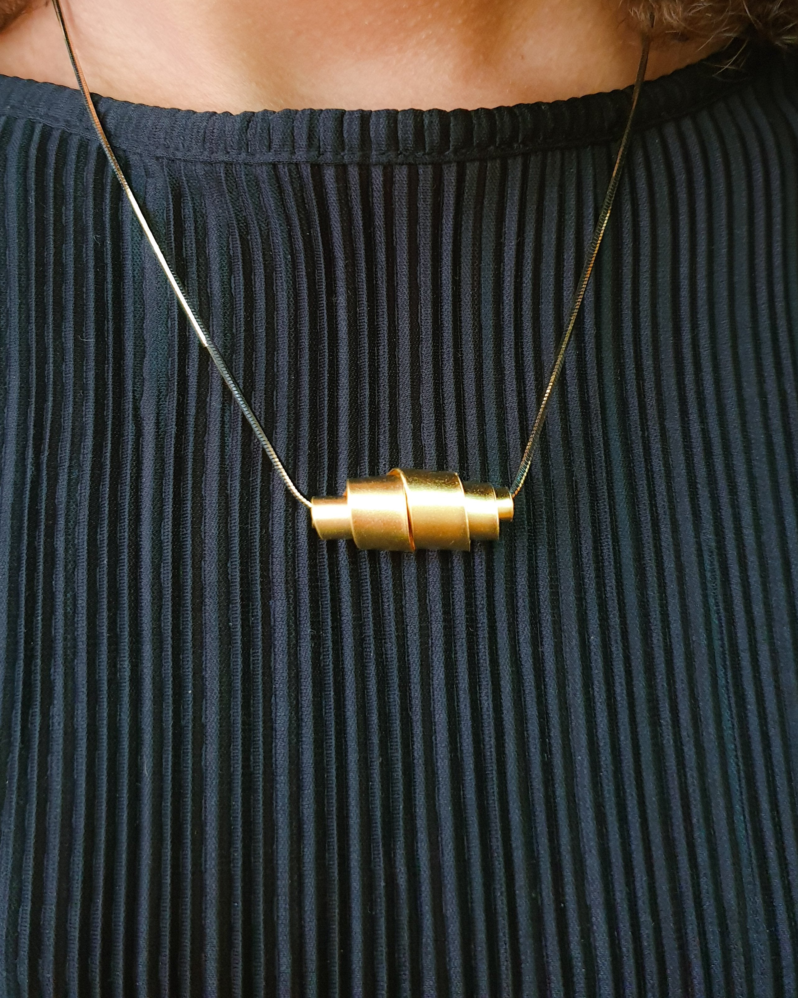 שרשרת מגולגלת עבודת יד קצרה