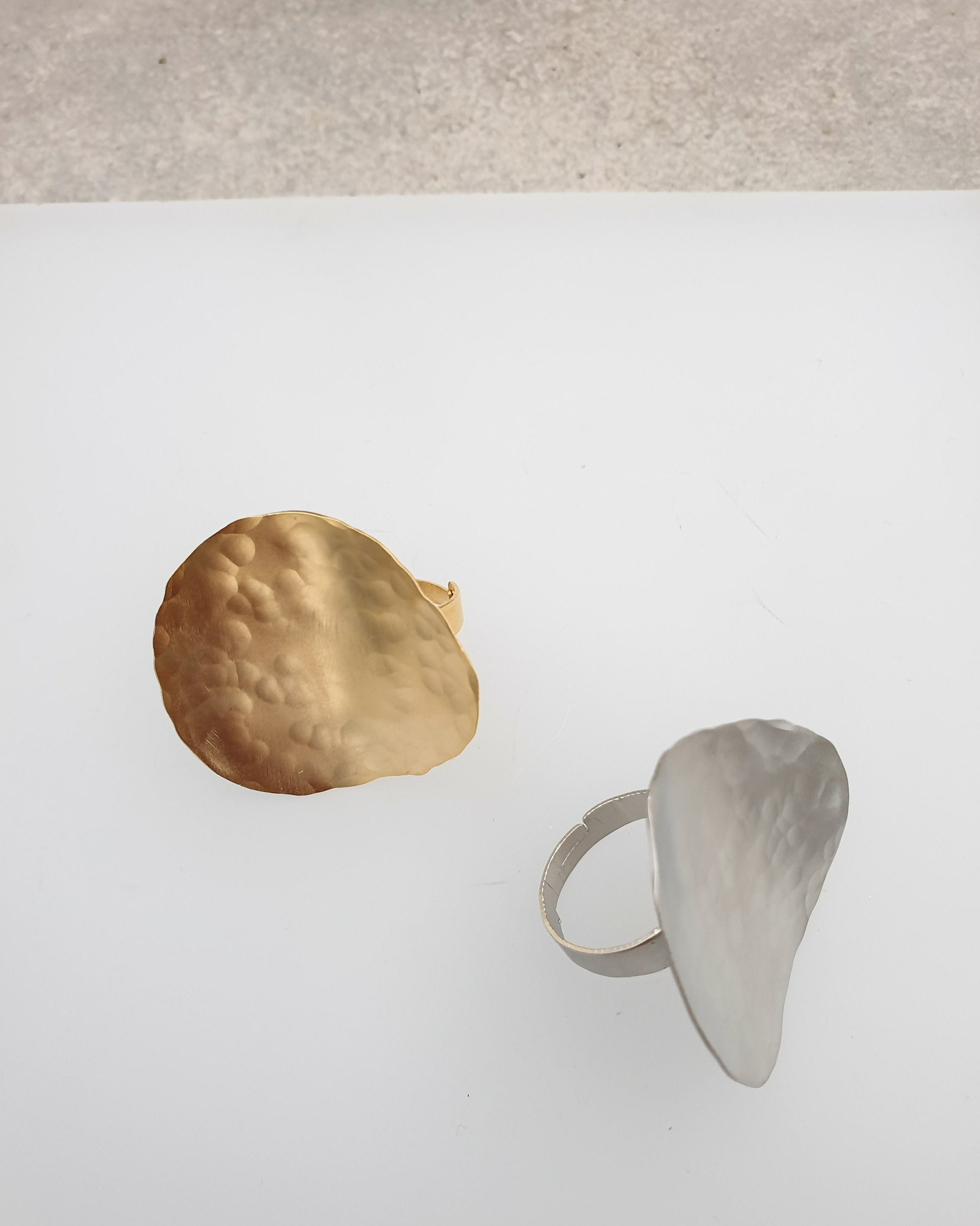 טבעת אובל רקוע עבודת יד