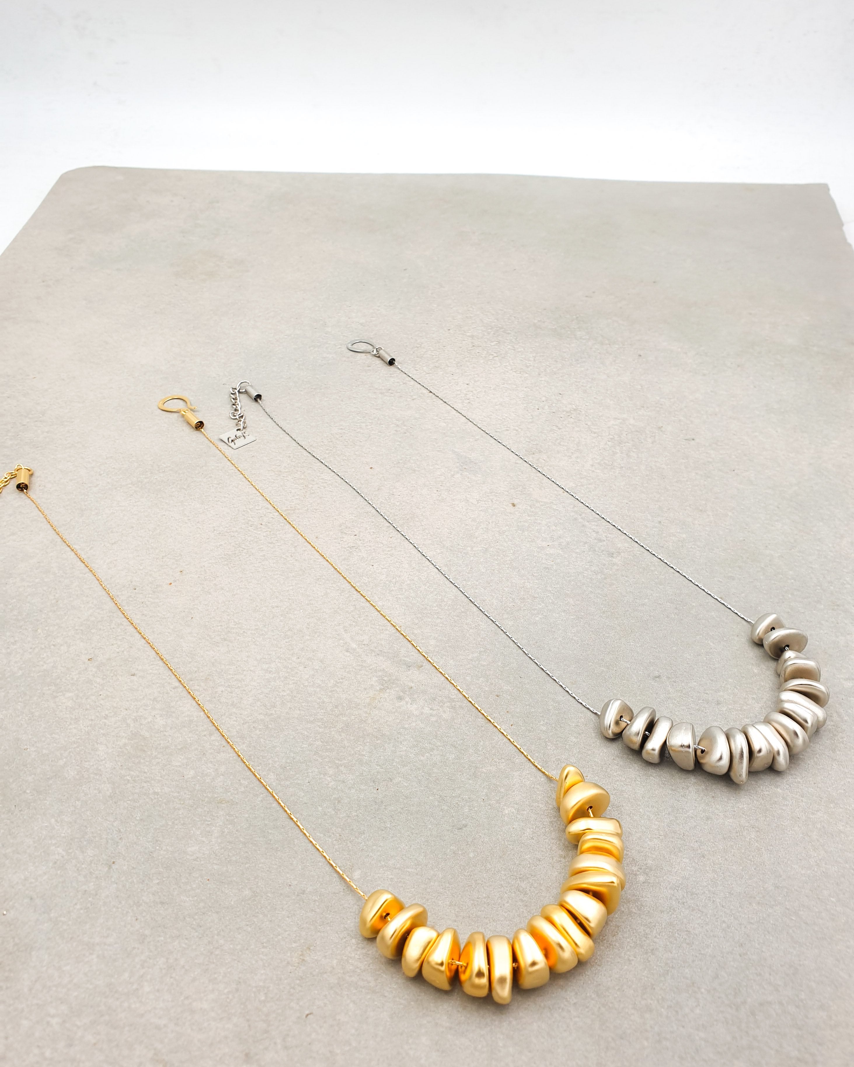 שרשרת פלחים אסימטרית עדינה