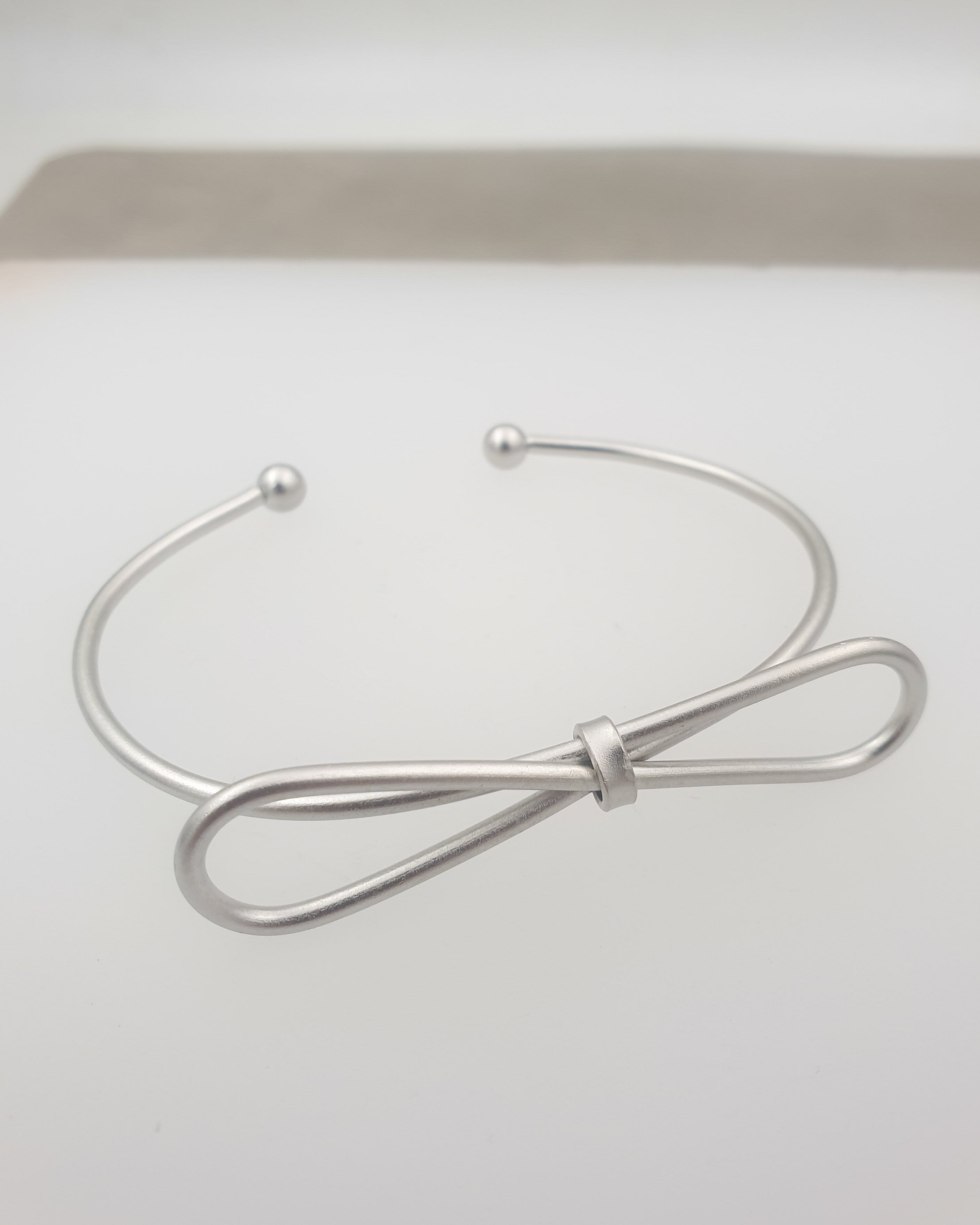 צמיד פירסינג פפיון