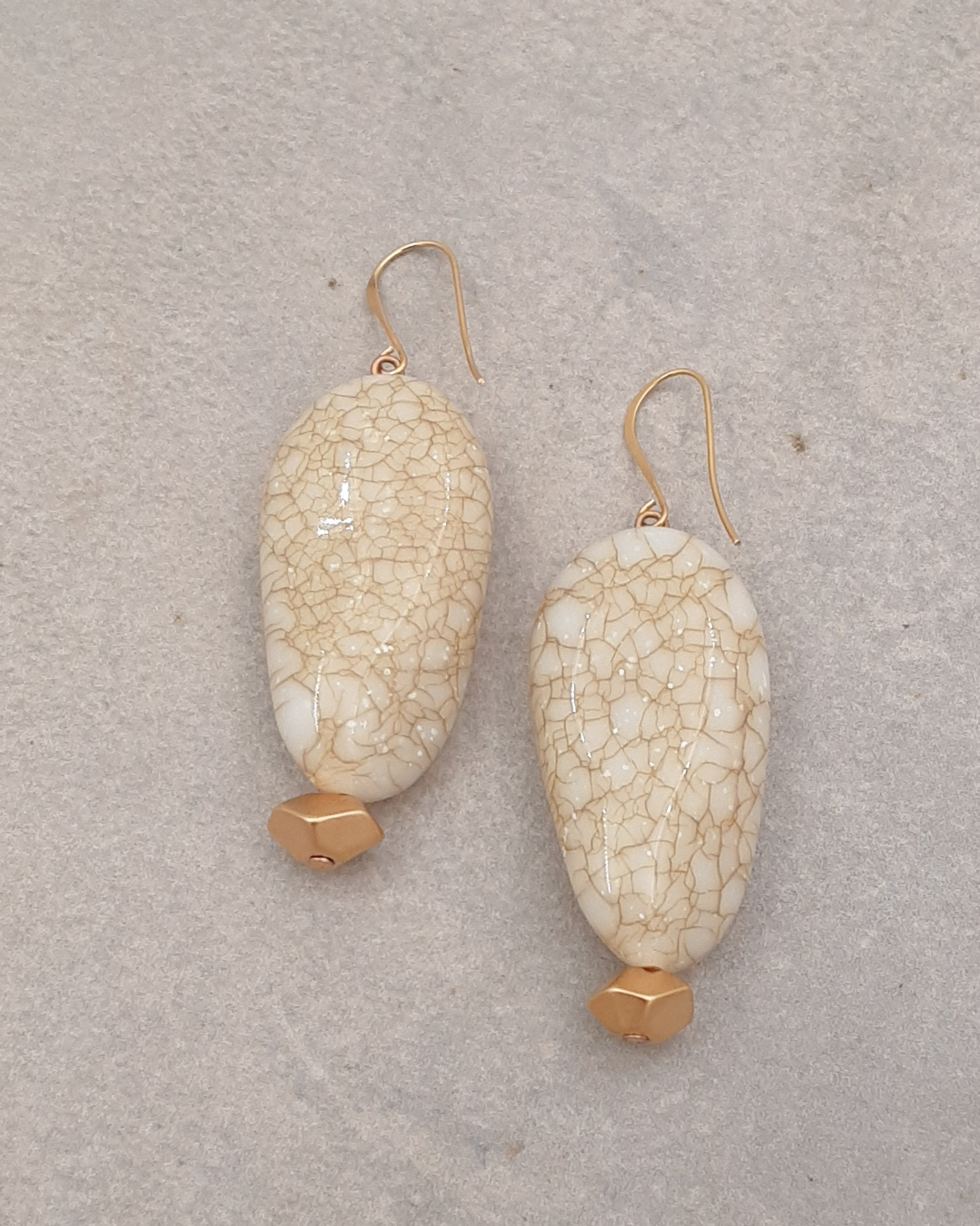 עגילי שיש פראי יהלום