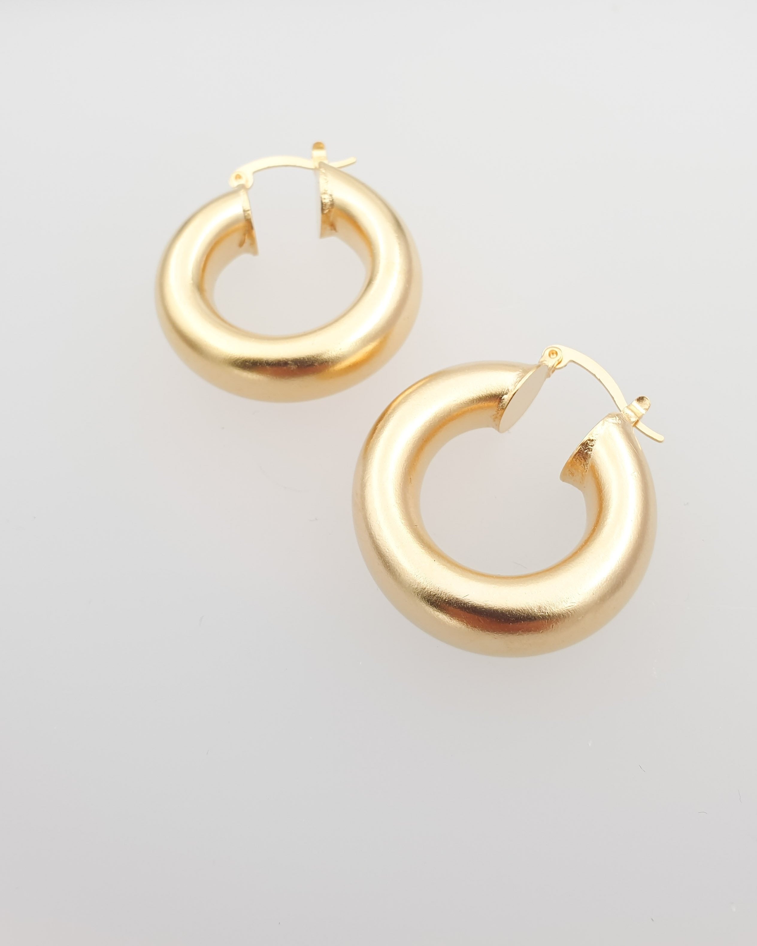 עגילי קליק רחב קטן