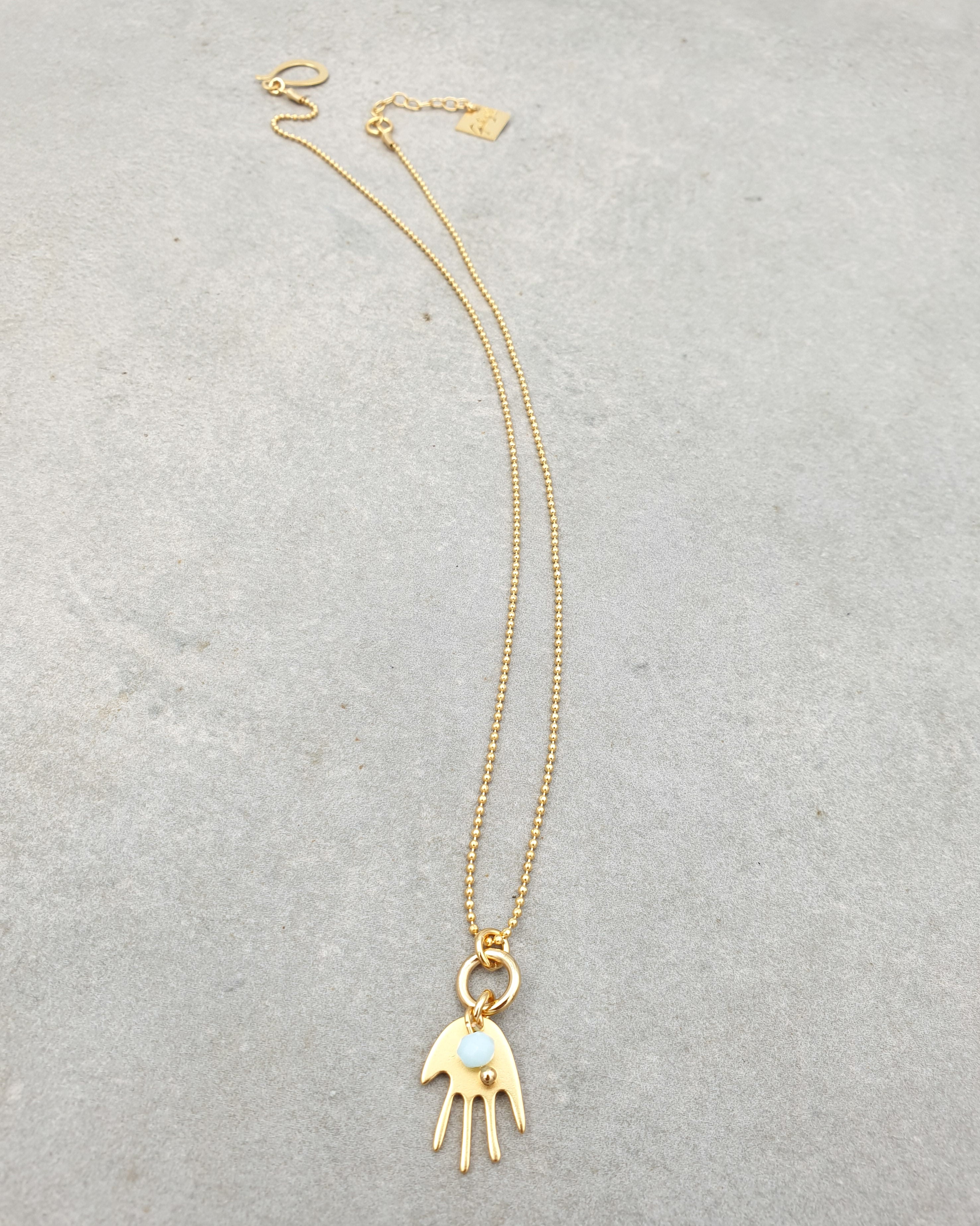 שרשרת חמסה עדינה אקווה