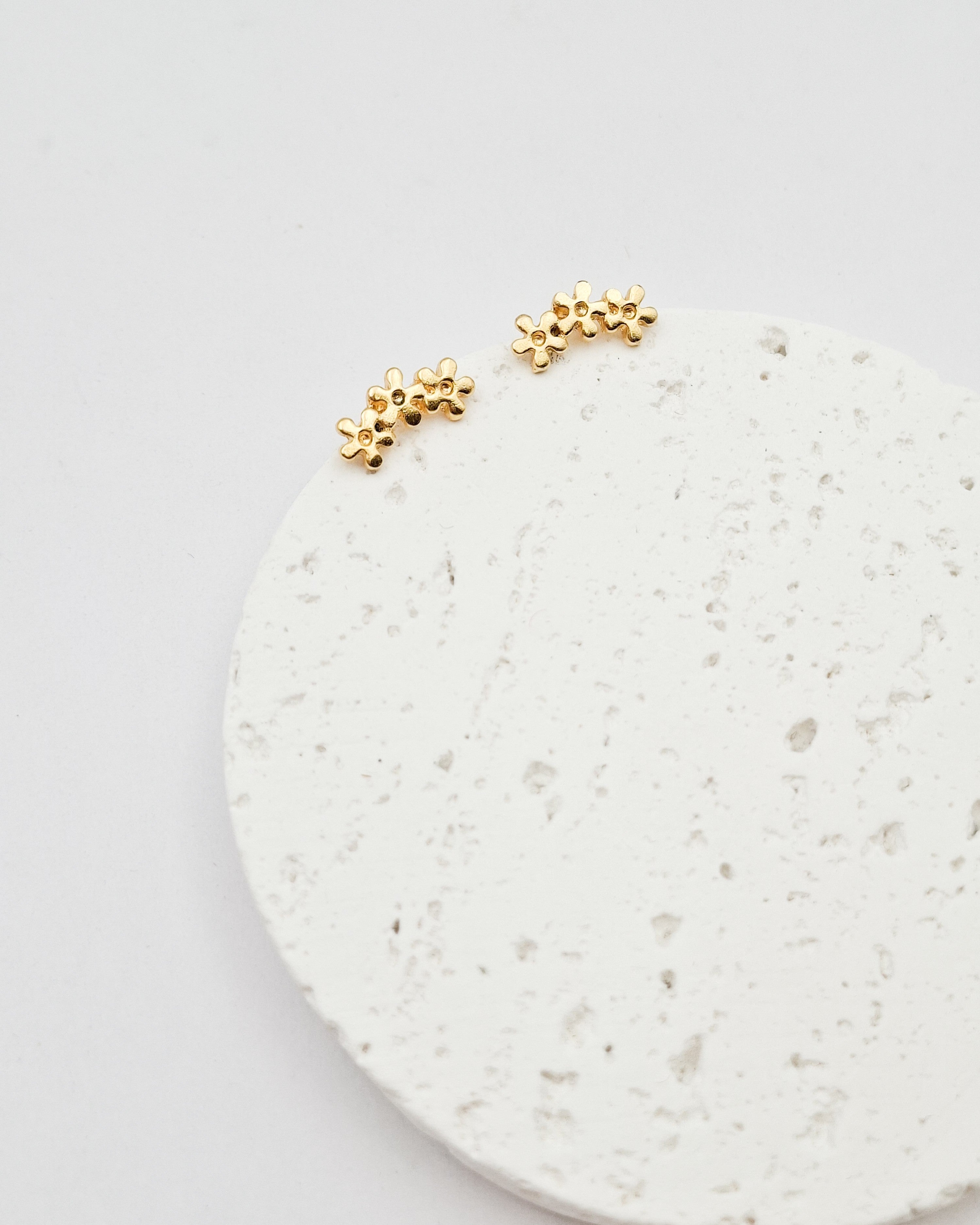 עגילי טריו פרחים צמודים