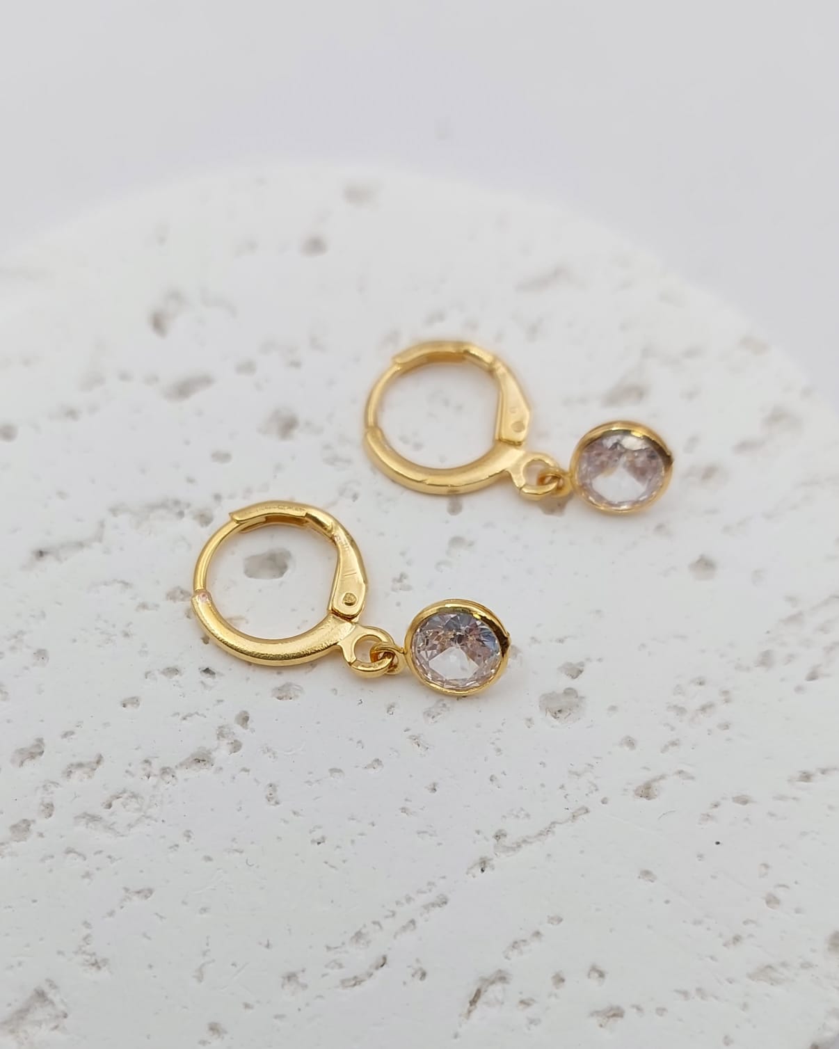 עגילי חישוק קטנים זרקון עגול