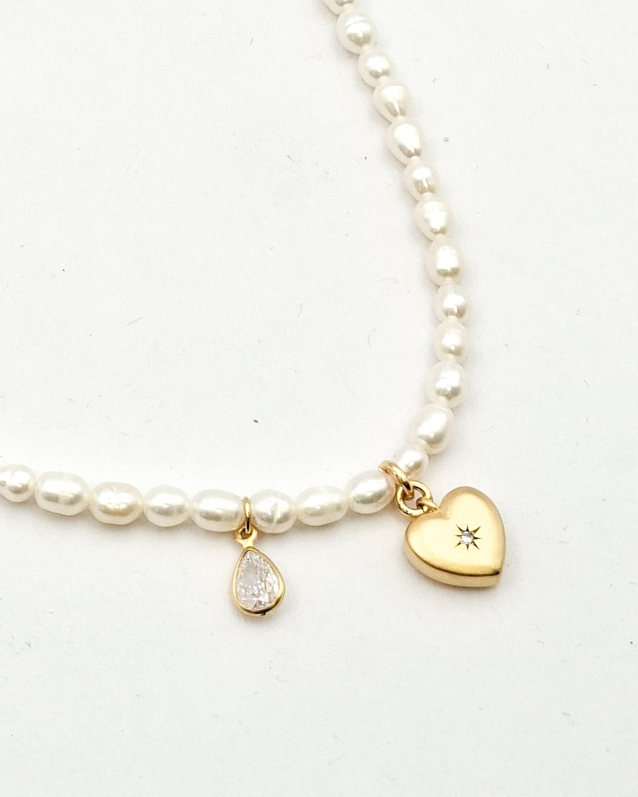 שרשרת פנינים אמתיות לב משובץ טיפת זירקון