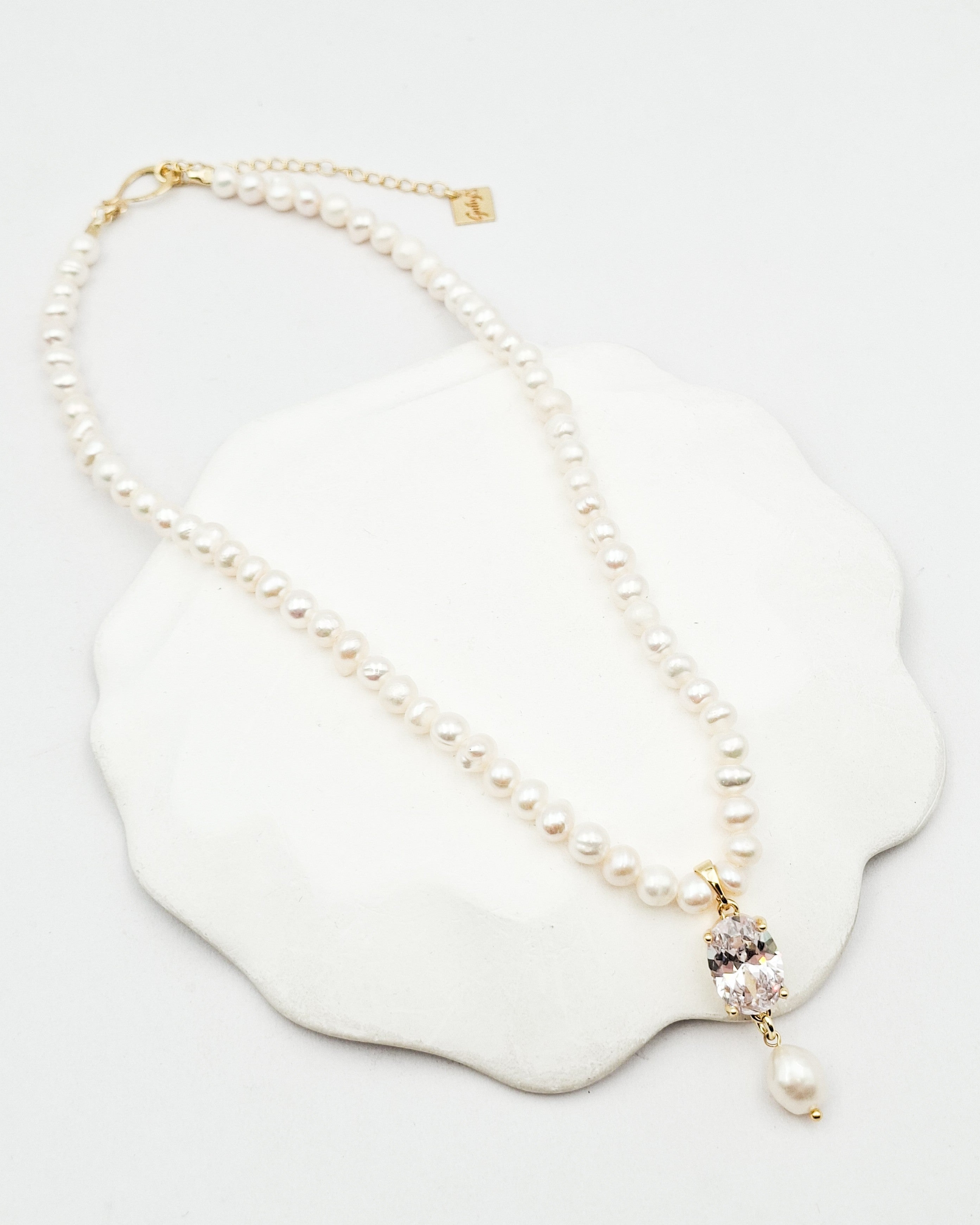 שרשרת פנינים אמתיות זירקון