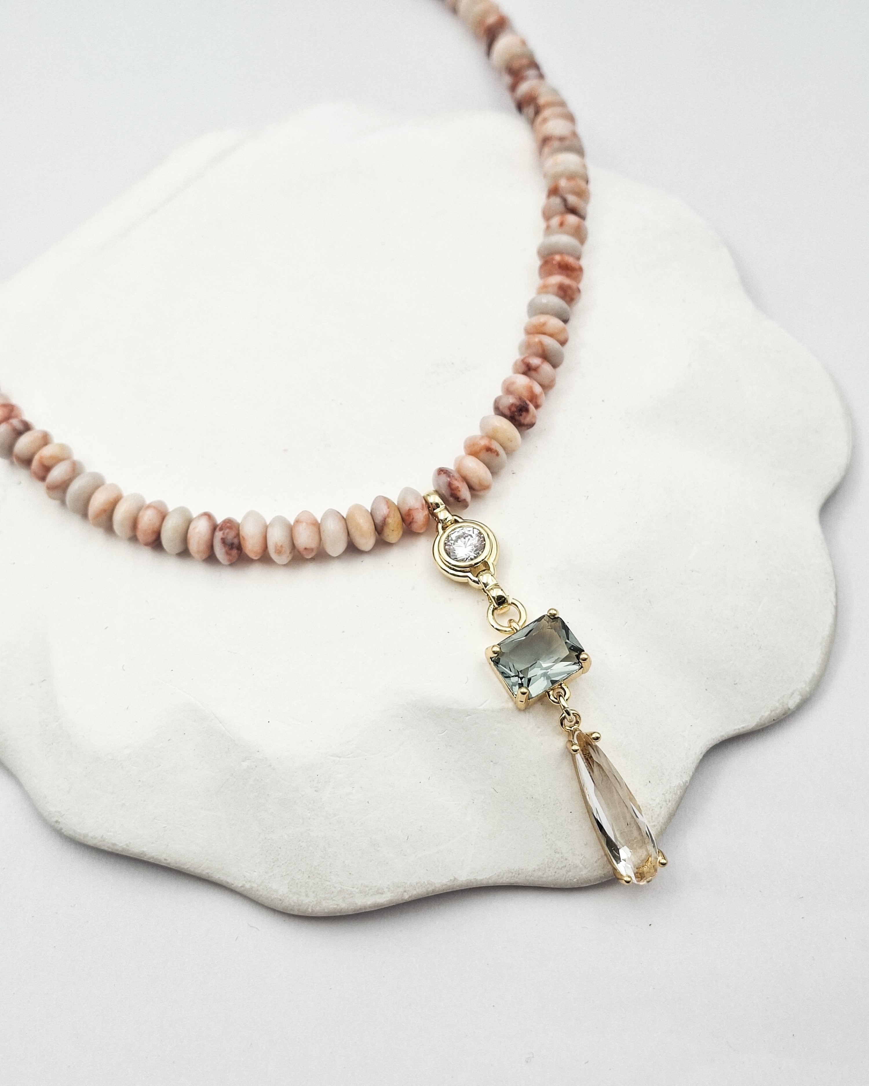 שרשרת אבנים וזירקונים קרימי