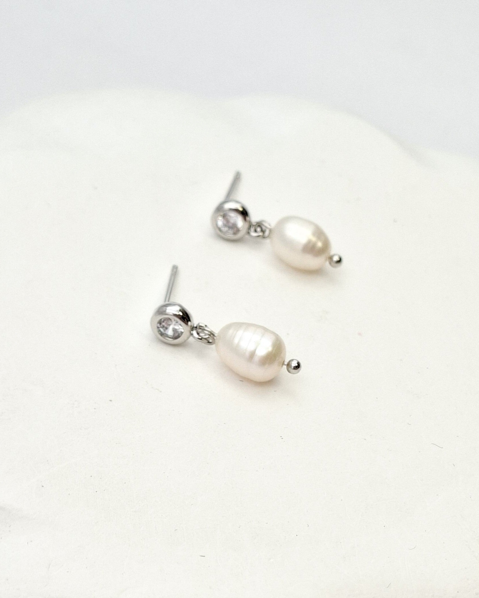 עגילי פנינים אודרי