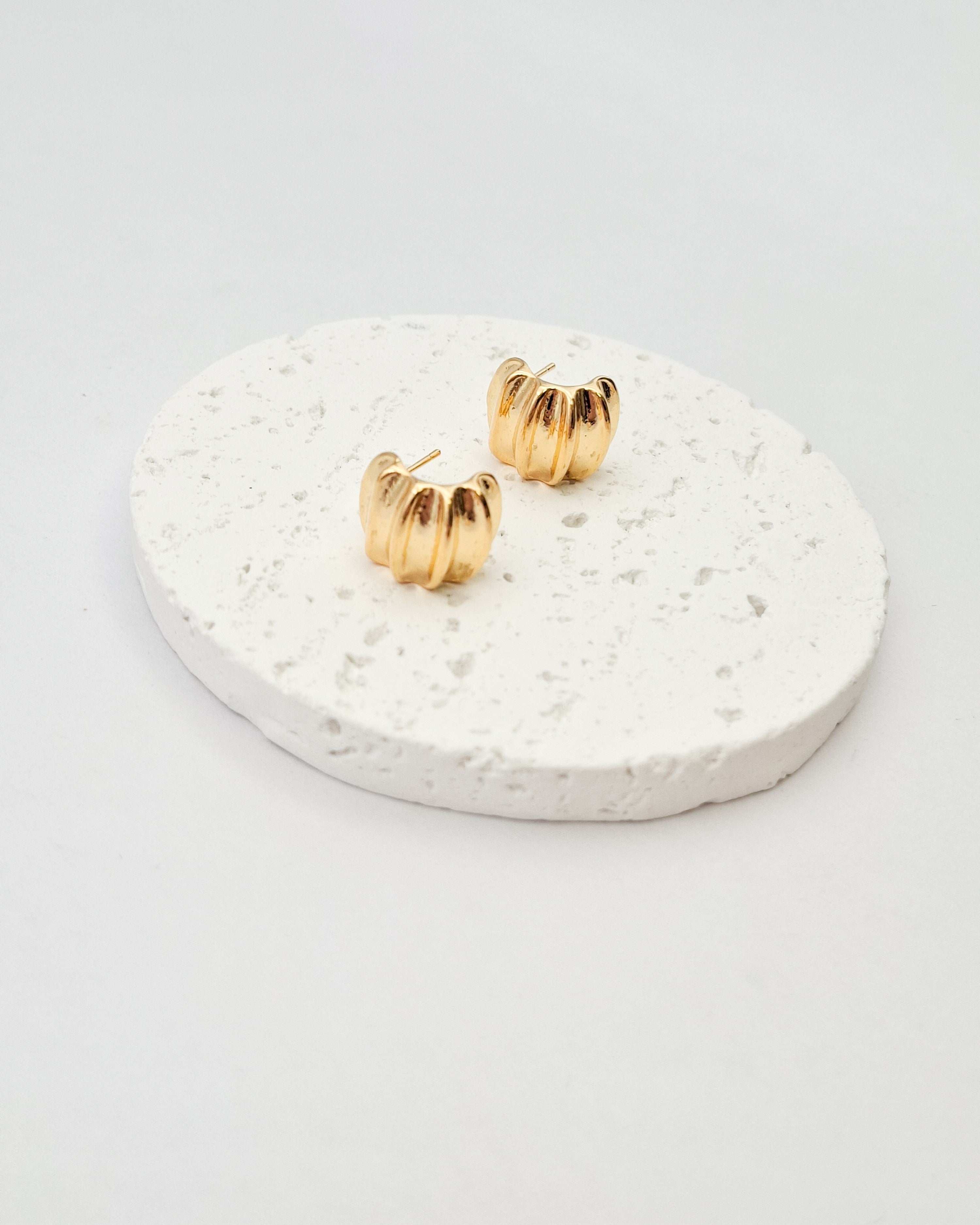 עגילי חישוק מיילי זהב