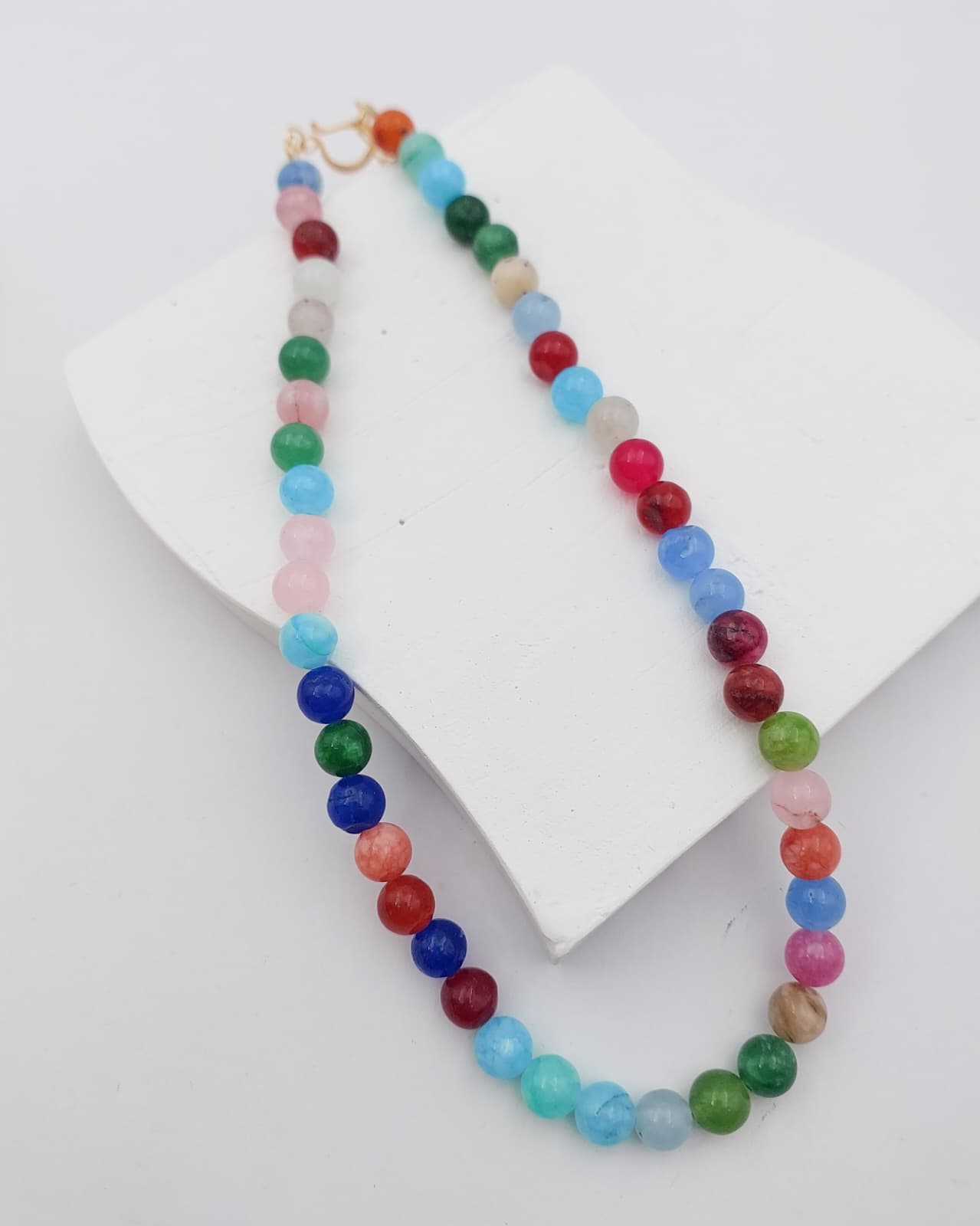 שרשרת אבני חן צבעונית